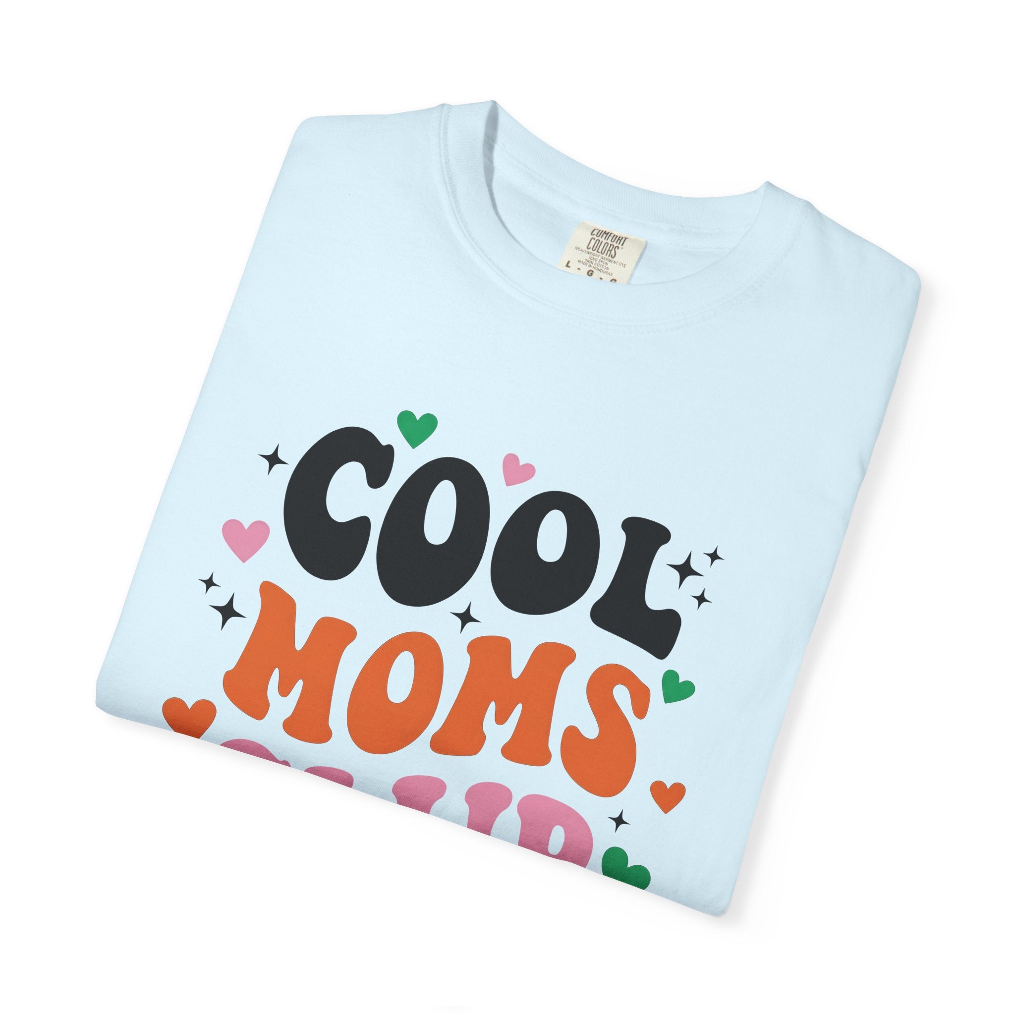 Hearts Stars Graphic Shirt Moms Family Gift Women Playful Tee Symbol T-Shirt Motherhood Fan Whimsical Tshirt Clan Graphic Retro Colorful