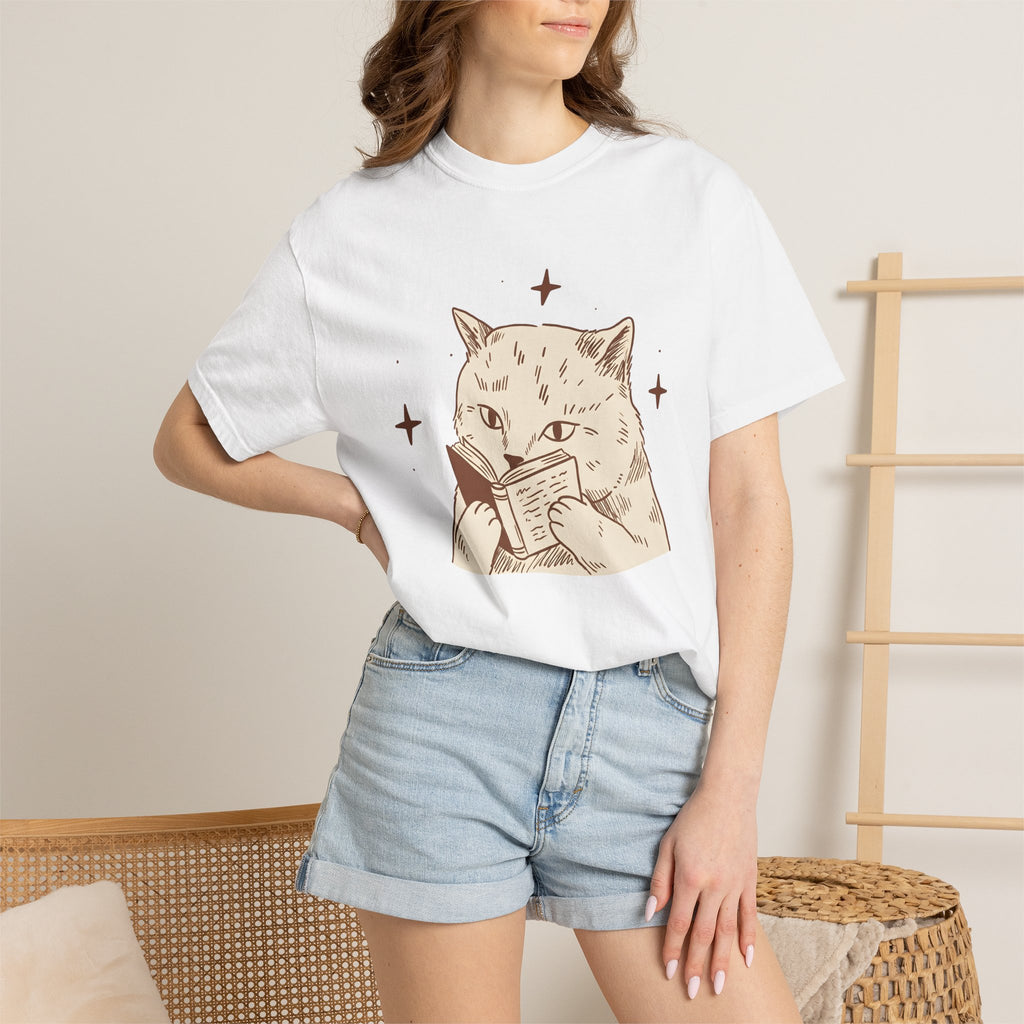 Cat Reading Shirt Cat Bookworm Gift Women Hand Drawn Tee Kitty T-Shirt Feline Fan Illustrated Graphic Vintage Stars Tshirt