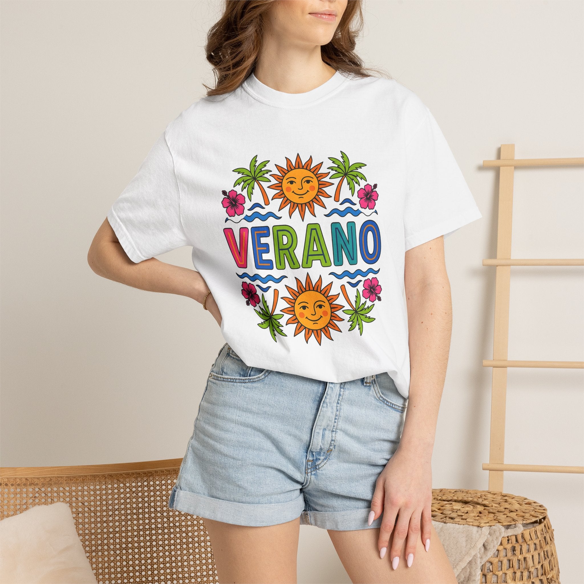 Cheerful Sun Shirt Summer Holiday Gift Women Saturated Tee Sunshine T-Shirt Summer Fan Vibrant Tshirt Vacation Graphic Classic Tropical Tree