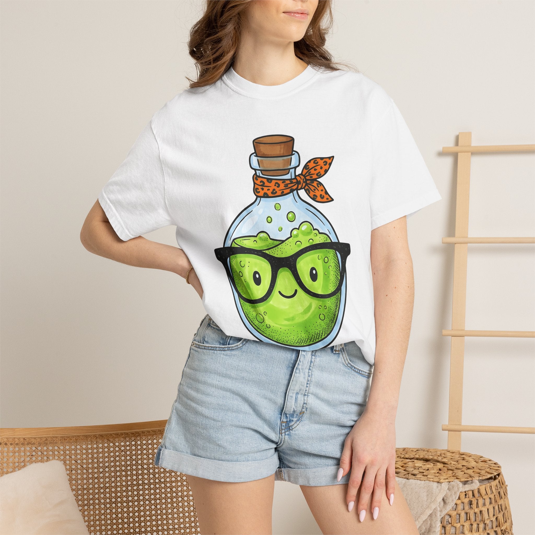 Magic Bottle Shirt Halloween Nerd Gift Women Comic Tee Genie T-Shirt Horror Fan Cartoon Tshirt Geek Graphic Chibi Spectacles Tshirt
