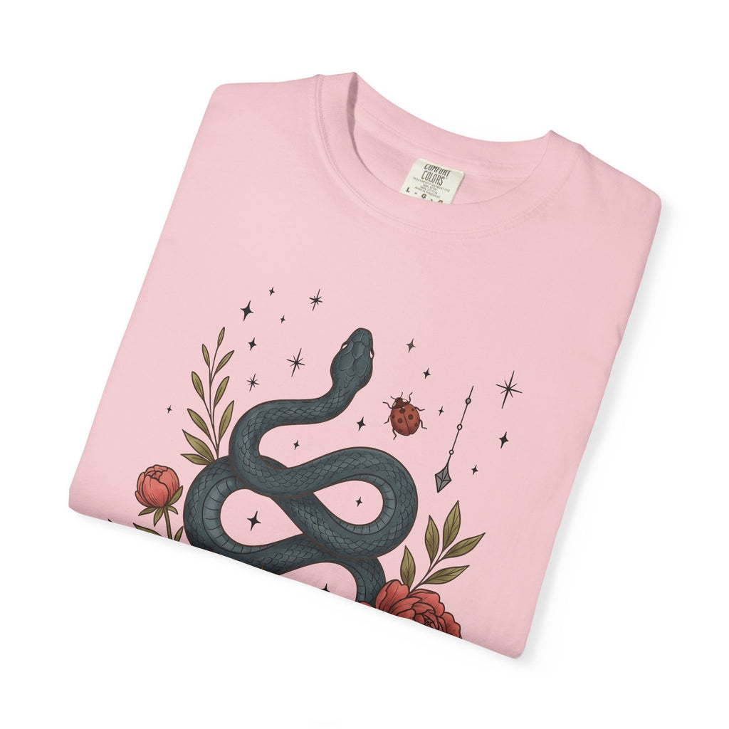 Serpent Bloom Shirt Boho Chic Esoteric Gift Women Traditional Tattoo Tee Snake T-Shirt Bohemian Enthusiast Tattooed Tshirt Mystic Graphic