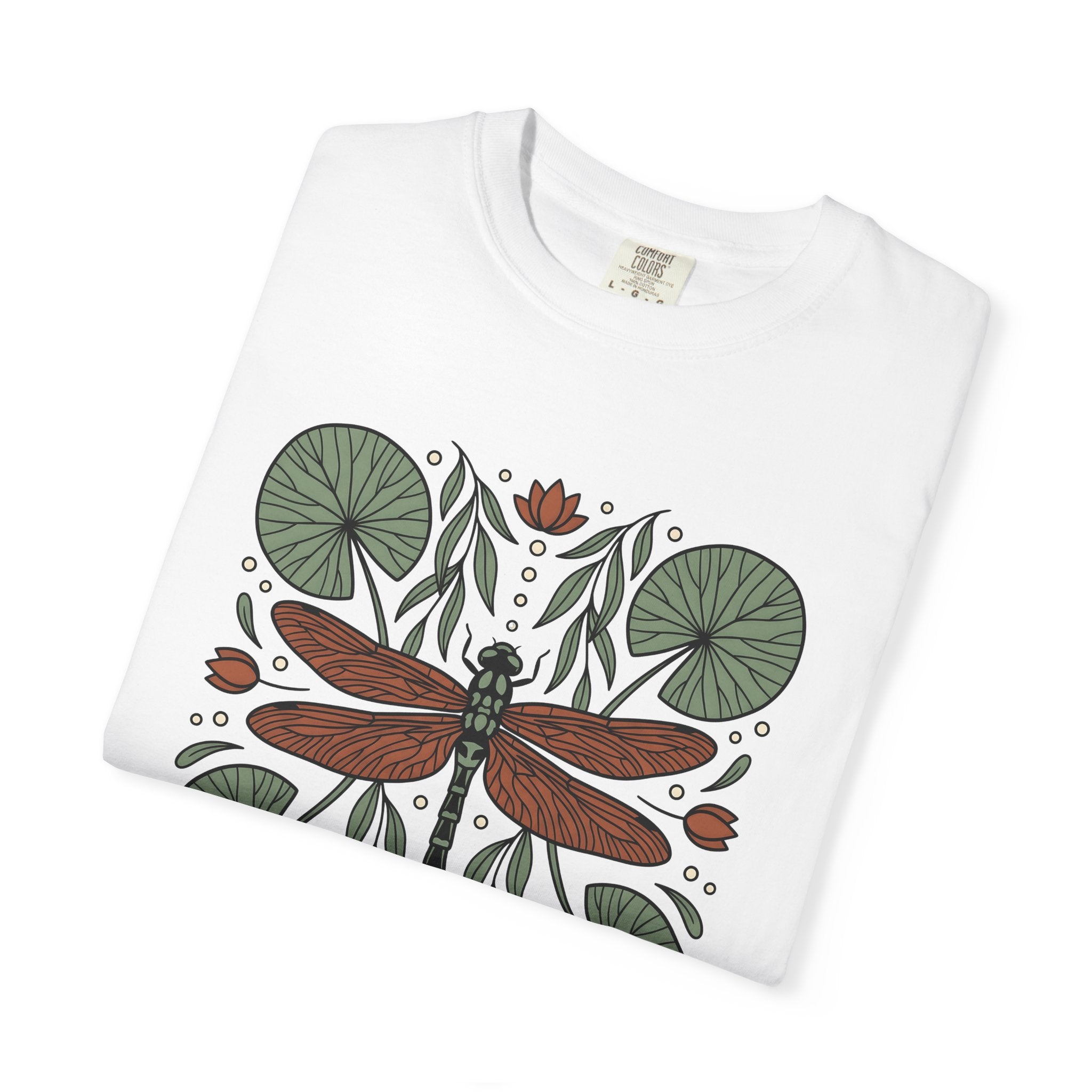 Dragonfly Graphic Shirt Boho Chic Nature Gift Women Boho Tee Damselfly T-Shirt Bohemian Fan Hippie Tshirt Environmental Graphic Minimal