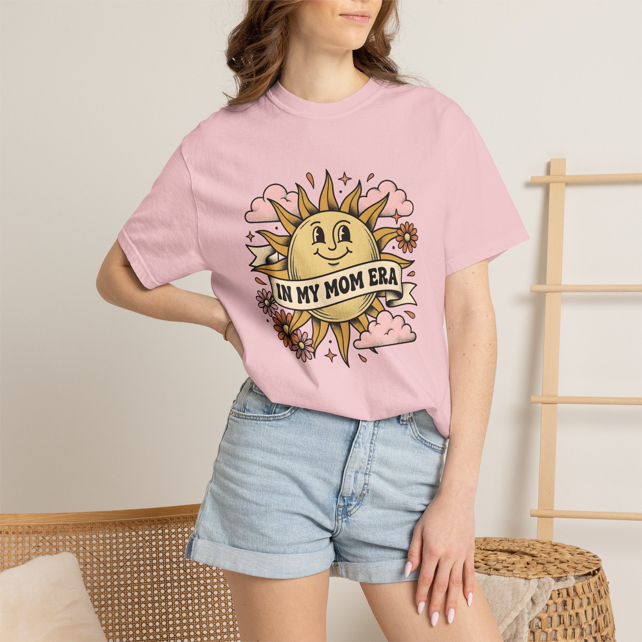 Joyful Sun Shirt Moms Daylight Gift Women Neo Traditional Tee Sunshine T-Shirt Mother Fan Bohemian Tshirt Morning Graphic 80s Petals Tshirt