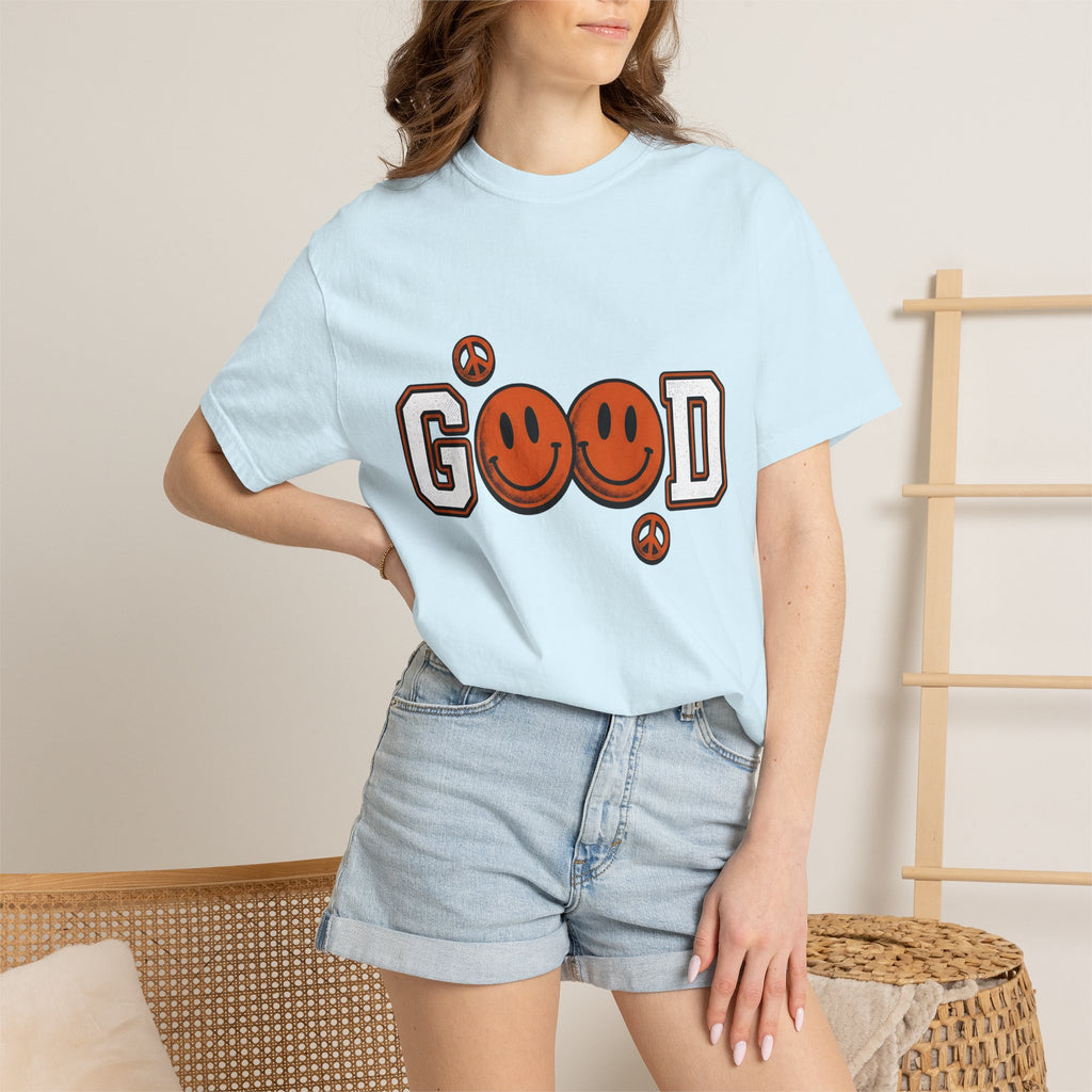 Smile Face Shirt St. Valentine's Day Motivation Gift Women Old School Tee Smiley T-Shirt Valentine Fan Retro Tshirt Inspirational Graphic
