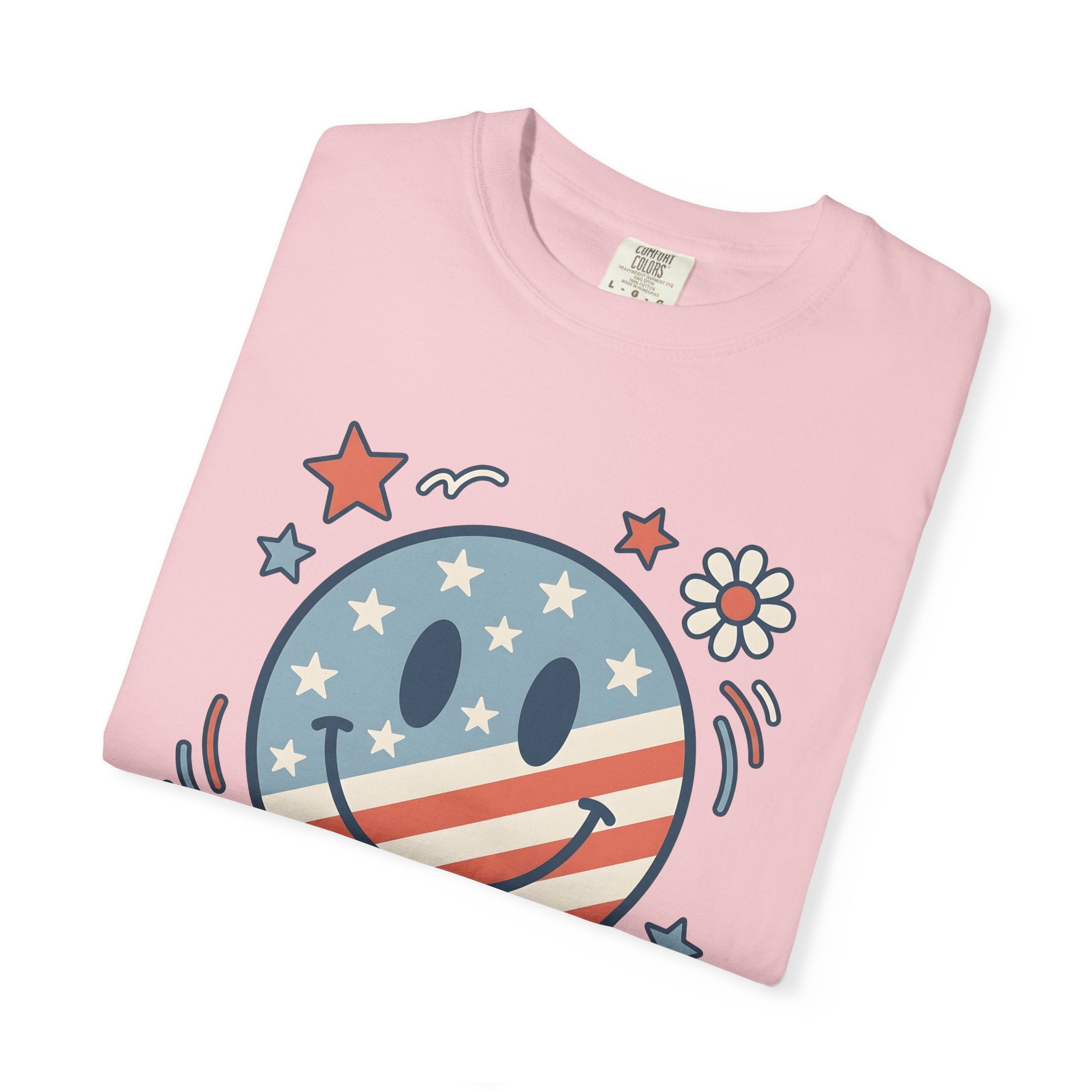 Patriotic Smiley Face Shirt America Holiday Gift Women Vintage Tee Smiley T-Shirt American Fan Distressed Tshirt Celebration Graphic Retro