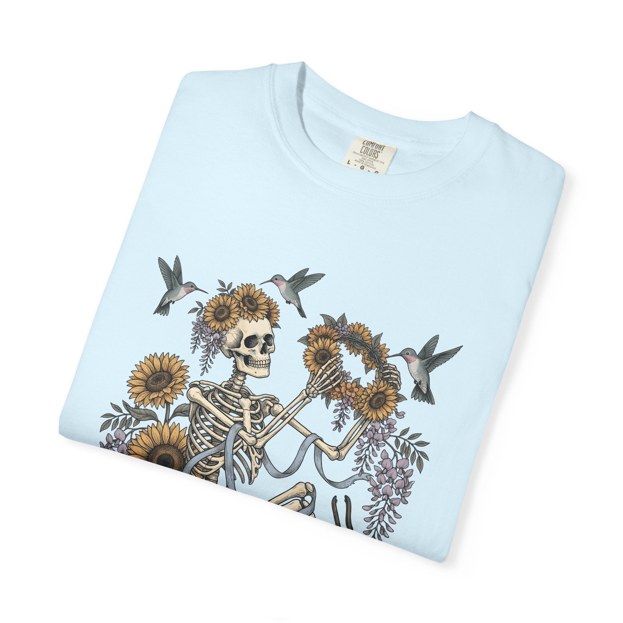 Skull Blossoms Shirt Halloween Garden Gift Women Bohemian Tee Sugar Skull T-Shirt Horror Fan Boho Tshirt Yard Graphic Retro Hummingbird