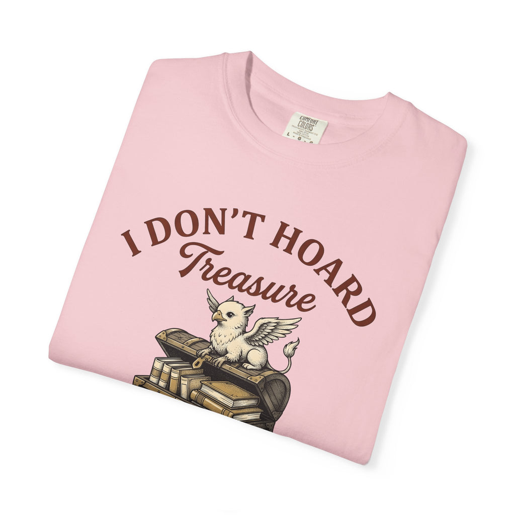 Griffin Treasure Box Shirt Book Mythology Gift Women Retro Tee Treasure Chest T-Shirt Reader Fan Vintage Tshirt Mythical Graphic Sketch