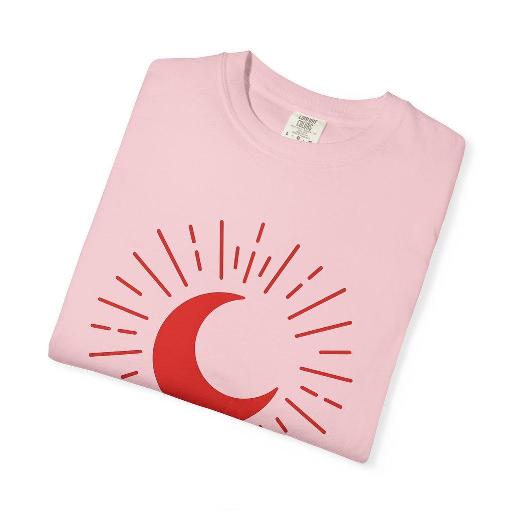 Crescent Moon Shirt Valentine's Day Astrology Gift Women Modern Tee Moon T-Shirt Valentine Fan Contemporary Tshirt Zodiac Graphic Hippie Sun