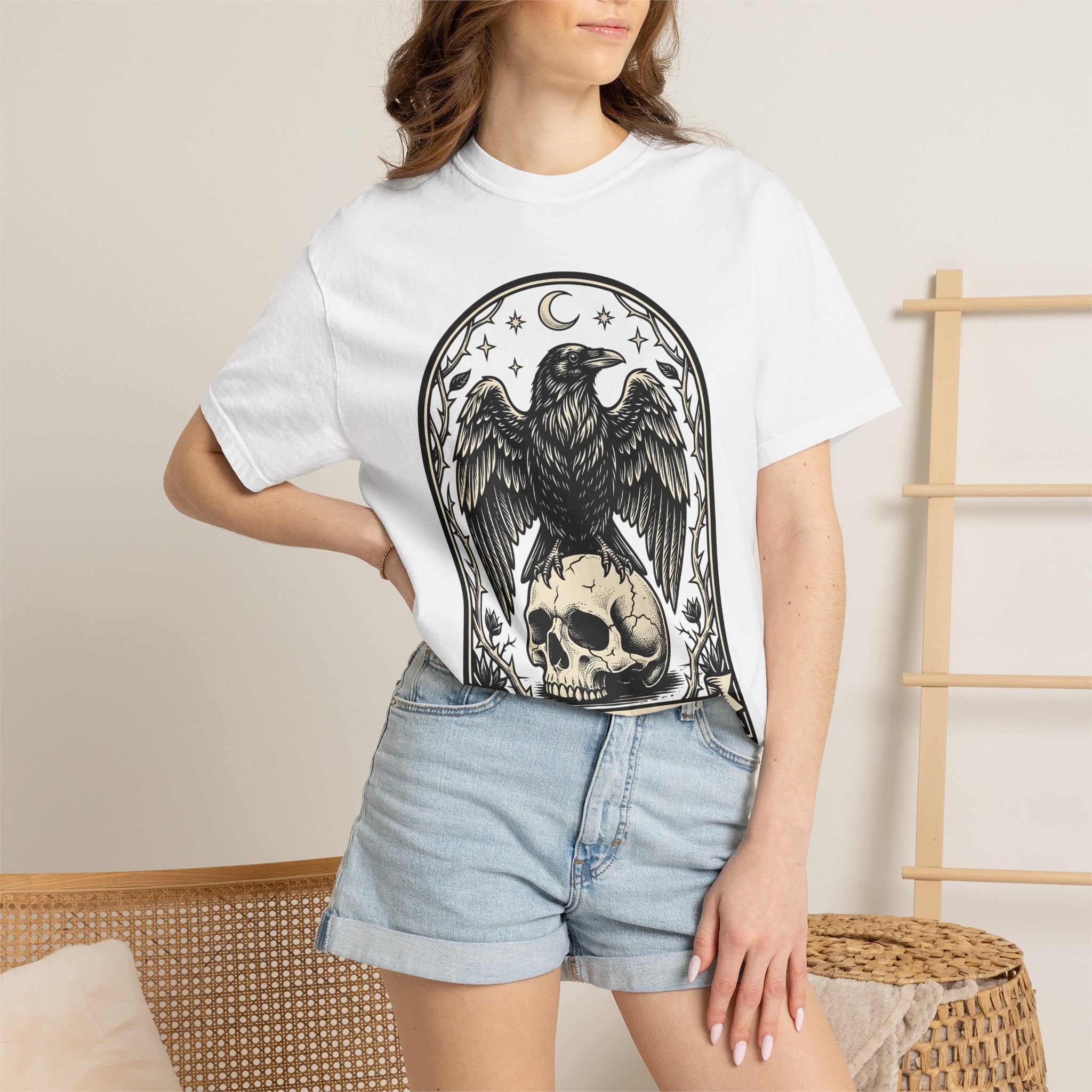 Blackbird Skull Shirt Gothic Esoteric Gift Women Creepy Tee Raven Skull T-Shirt Dark Fan Spooky Tshirt Mystic Graphic Old School Lunar