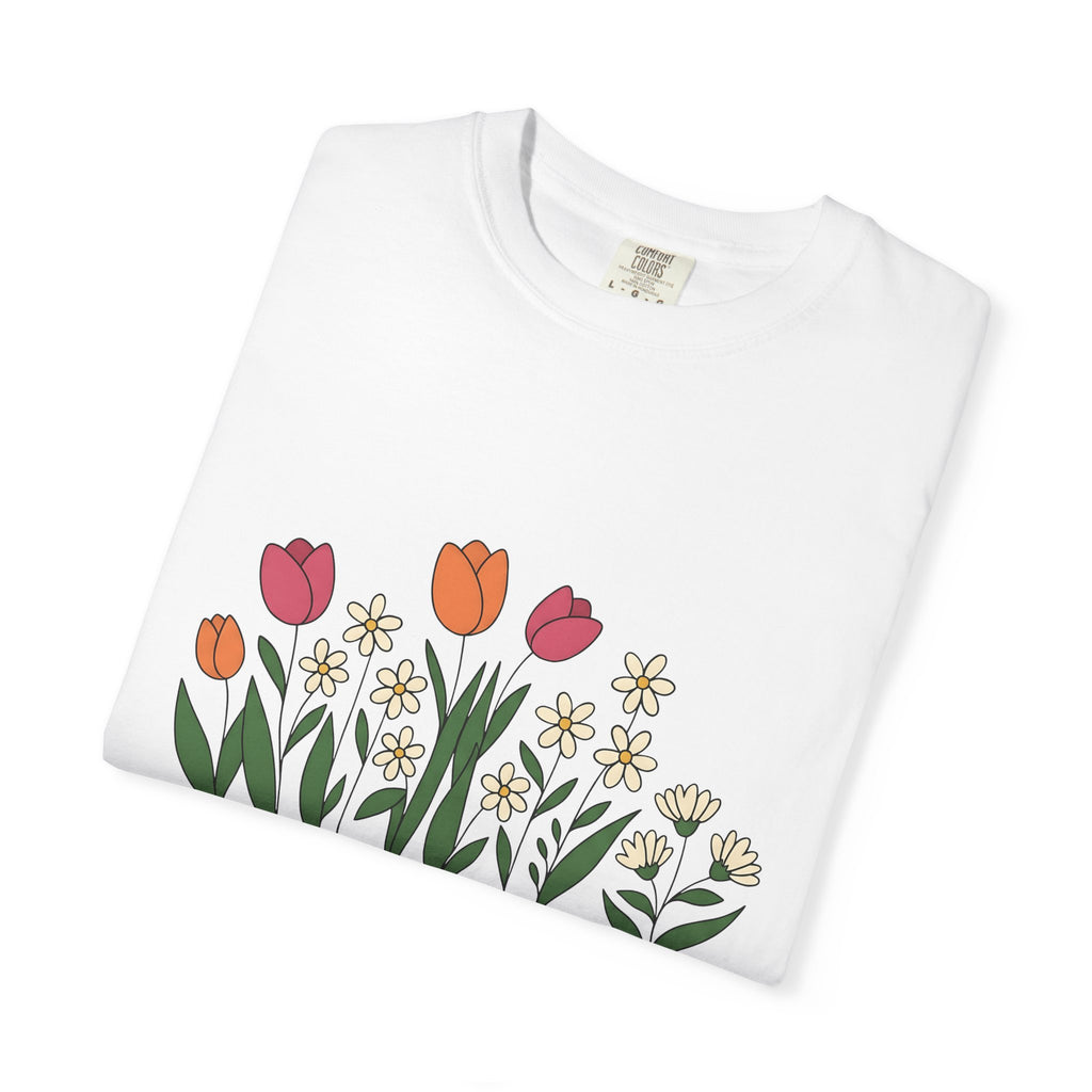 Flower Garden Shirt Teacher Floral Gift Women Hand Drawn Tee Garden T-Shirt Teacher Enthusiast Illustrated Tshirt Floral Design Minimalist