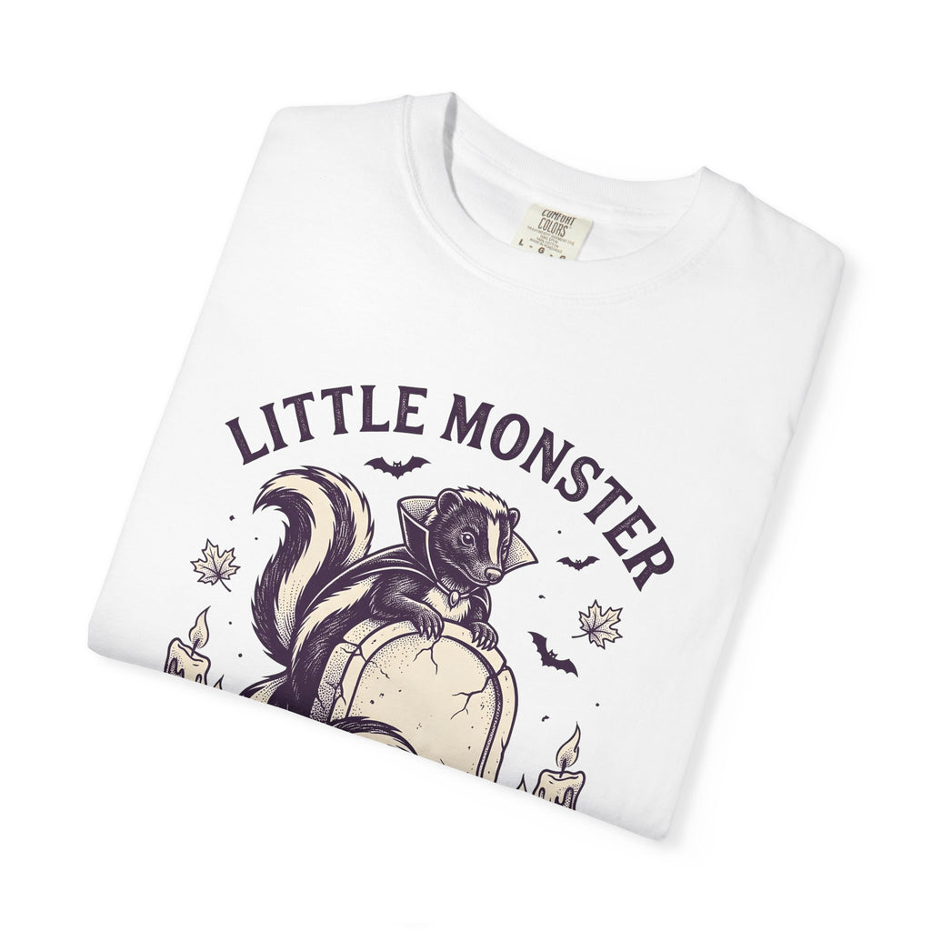 Vampire Skunk Shirt Halloween Wildlife Gift Women Retro Tee Skunk T-Shirt Horror Fan Gothic Tshirt Wildlife Graphic Sketch Gravestone Tshirt