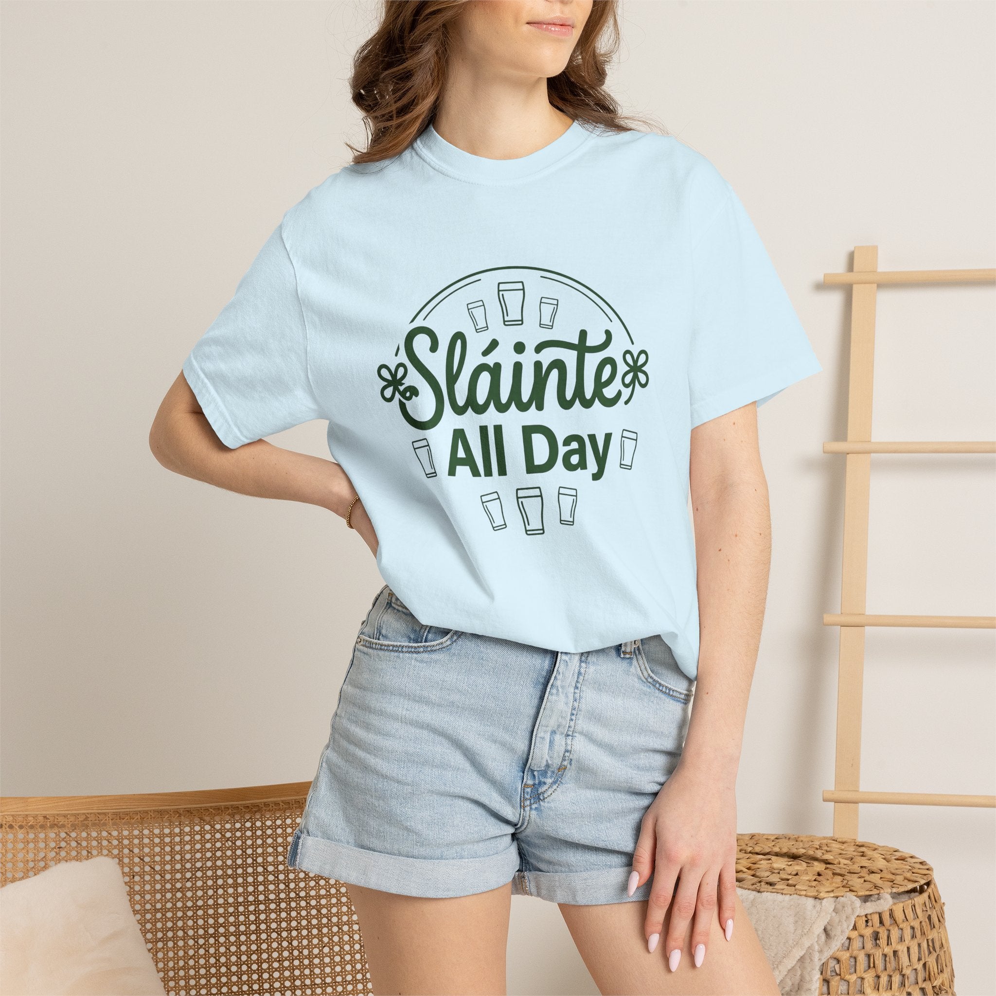Pint Glass Shirt St Patrick's Day Liquor Gift Women Strong Tee Beer Glass T-Shirt St Patricks Fan Pint Mug Graphic Classic Shamrock Tshirt