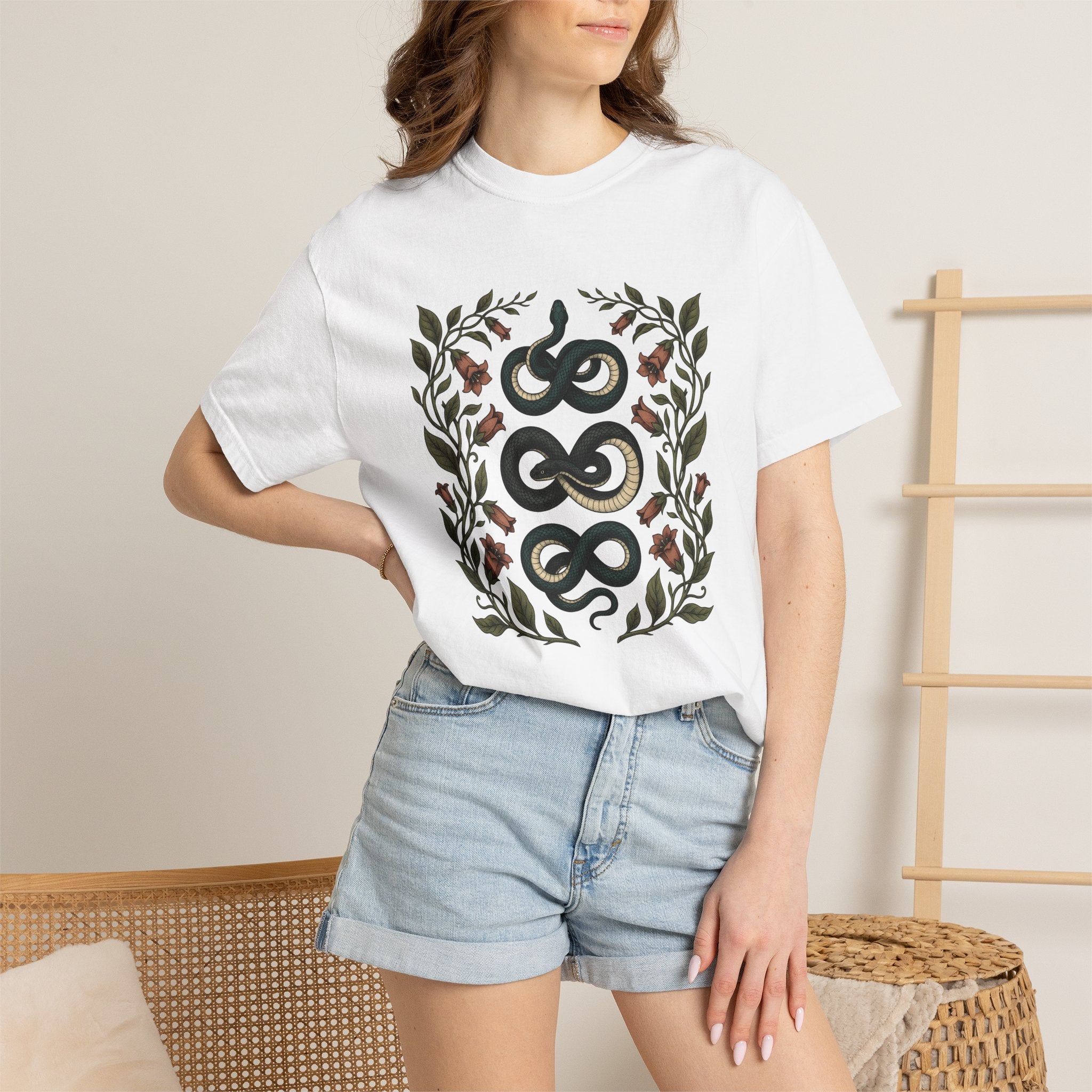 Serpent Flower Shirt Animals & Flowers Outdoors Gift Women Floral Tee Snake Flower T-Shirt Wildlife Fan Botanical Tshirt Nature Graphic