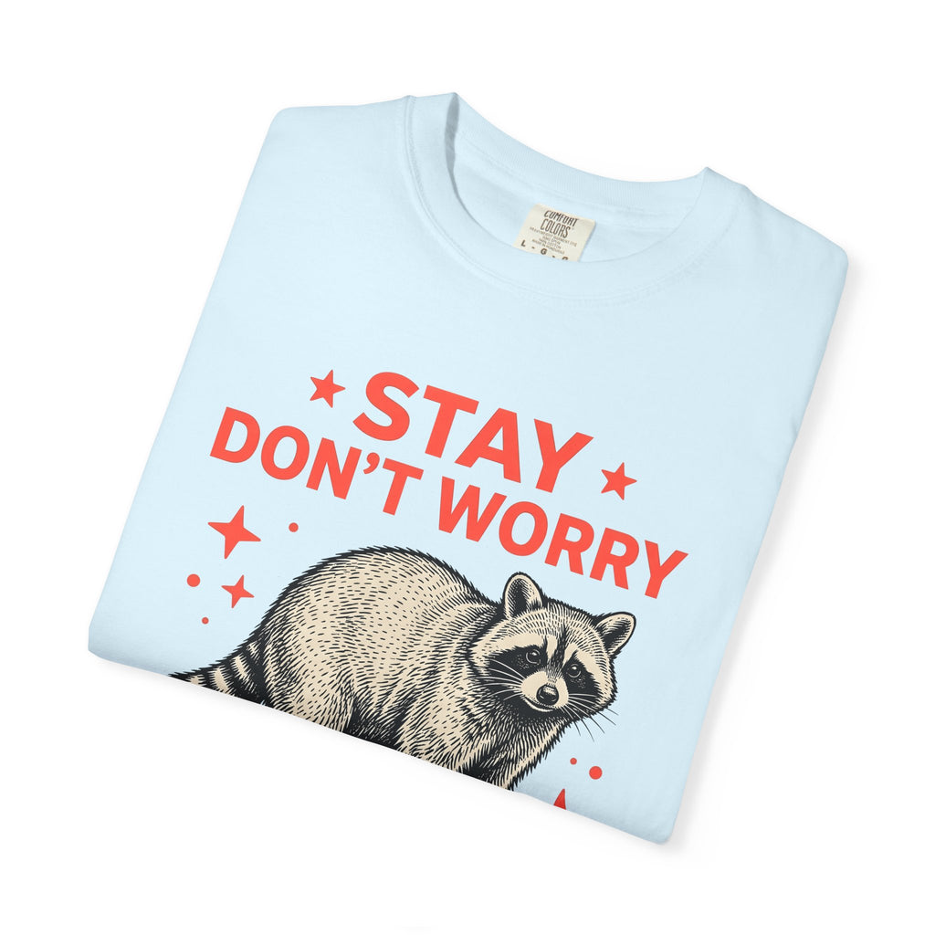 Raccoon Graphic Shirt Animals Nature Gift Women Vintage Tee Trash Panda T-Shirt Wildlife Fan Retro Tshirt Environmental Graphic Hand Drawn