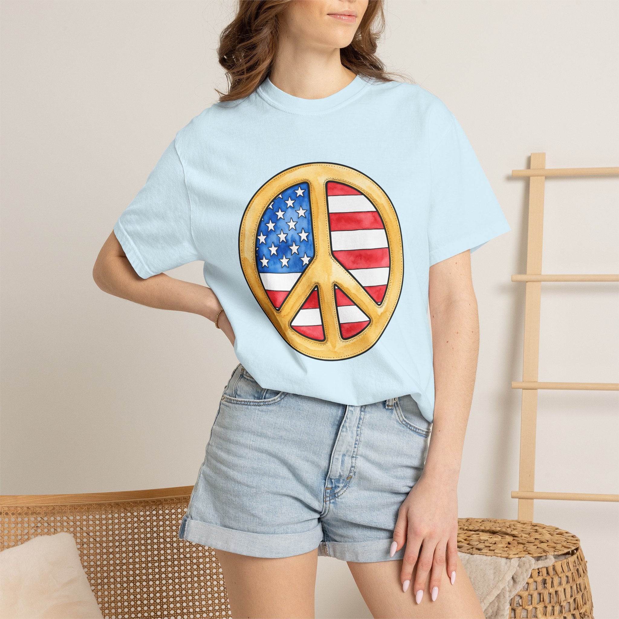 Peace Hand Shirt 4th Of July America Gift Women Hand Painted Tee Fist T-Shirt Independence Day Enthusiast Painted Tshirt Patriotic Graphic