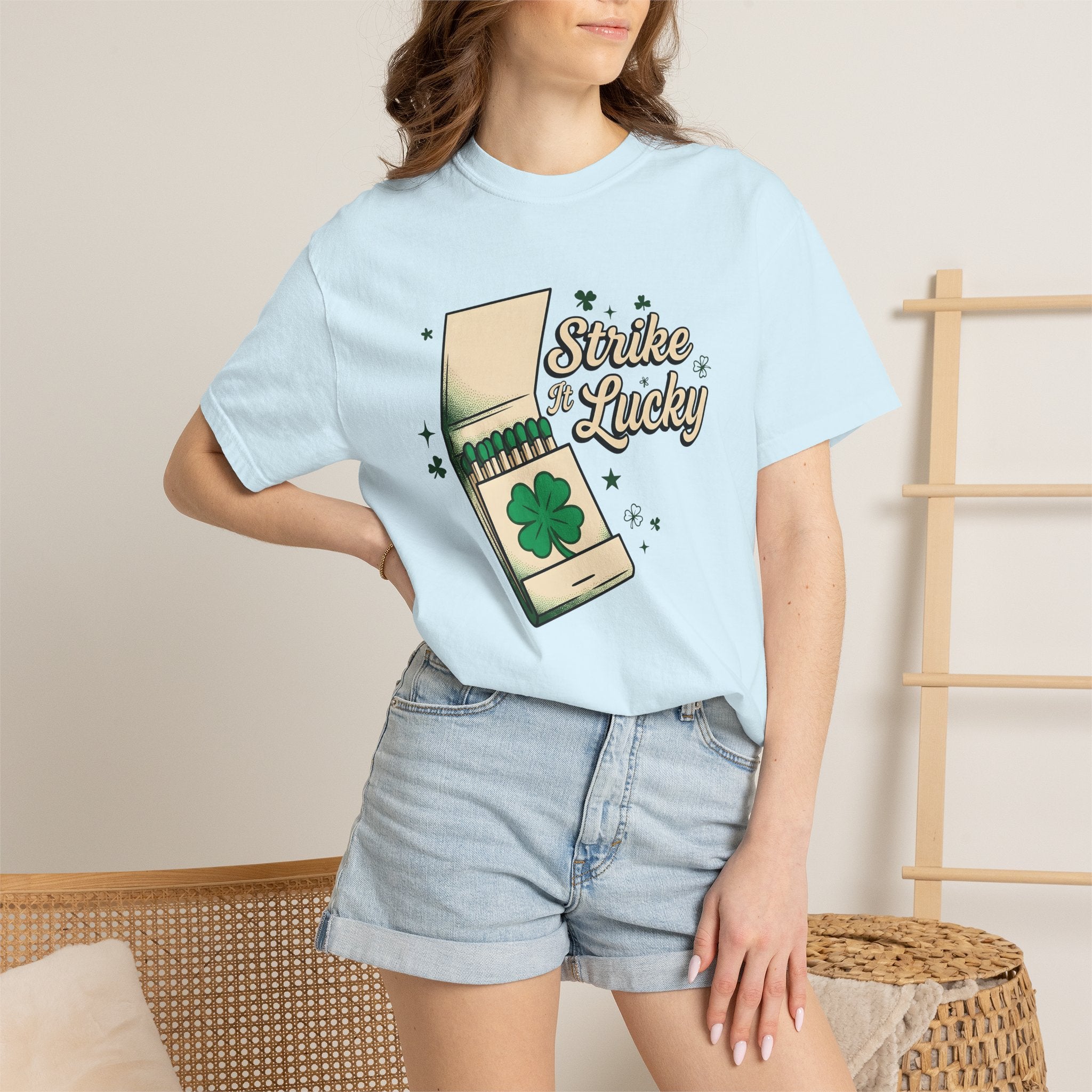 Matchbook Clover Leaf Shirt St Patricks Day Charm Gift Women Nostalgic Tee Shamrock T-Shirt Luck Fan Vintage Tshirt Lucky Graphic Throwback