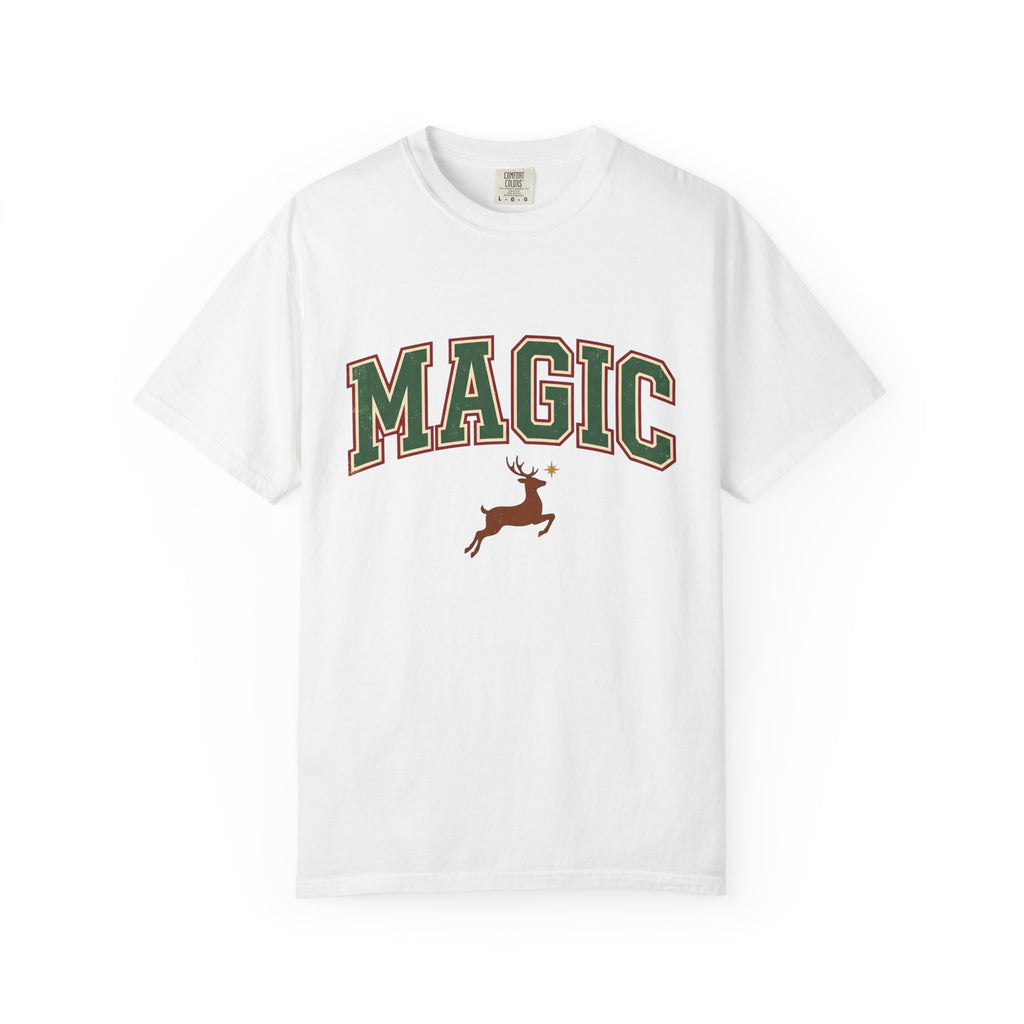 Reindeer Shirt Christmas Holiday Gift Women Vintage Tee Caribou T-Shirt Xmas Fan Distressed Tshirt Seasonal Graphic Retro Star Tshirt