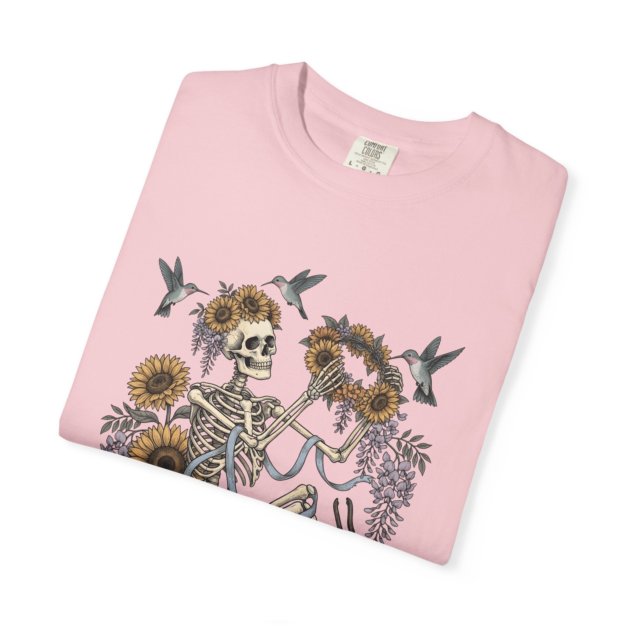 Skull Blossoms Shirt Halloween Garden Gift Women Bohemian Tee Sugar Skull T-Shirt Horror Fan Boho Tshirt Yard Graphic Retro Hummingbird