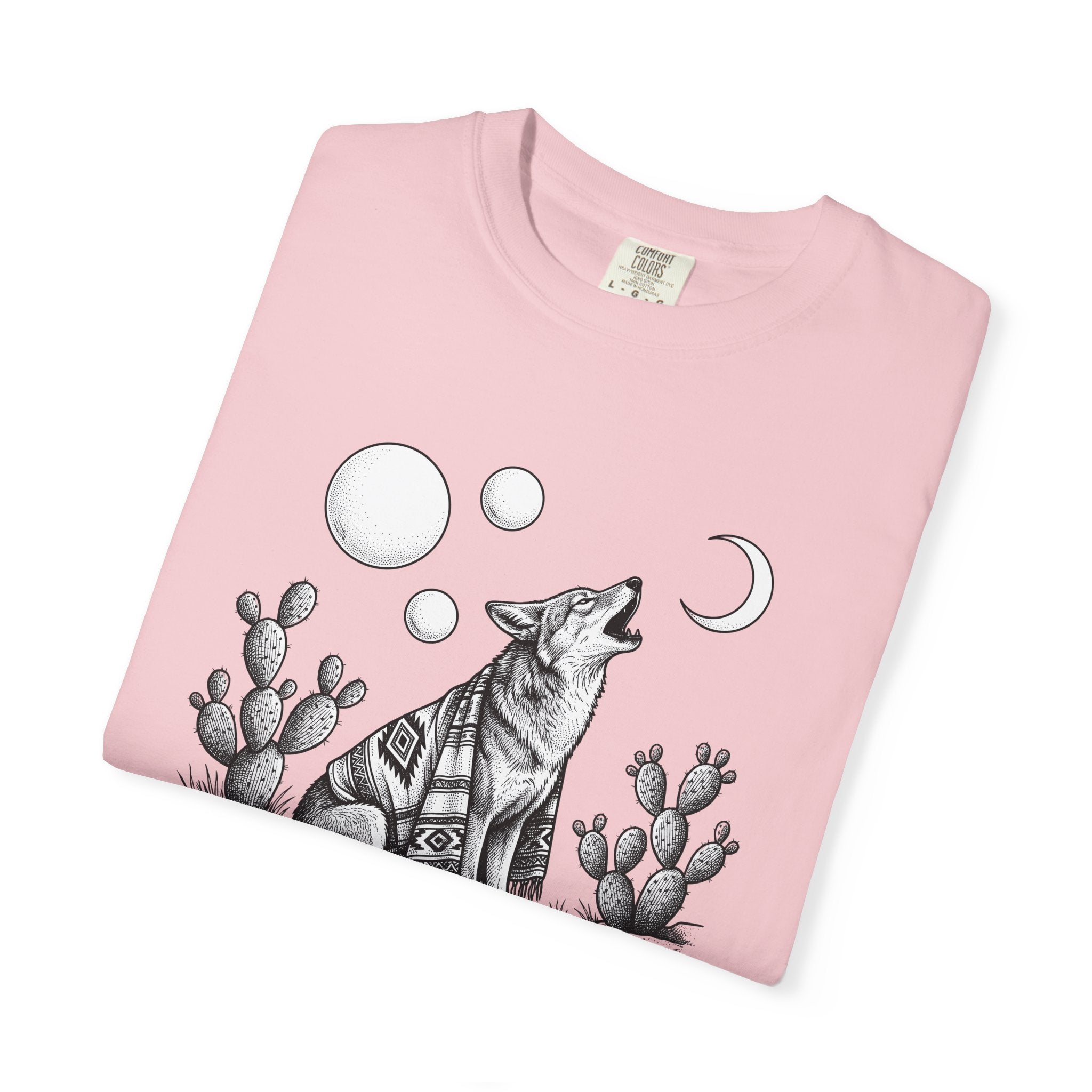Coyote Graphic Shirt Boho Animal Gift Women Boho Tee Wolf T-Shirt Bohemian Fan Hippie Tshirt Wildlife Graphic Vintage Cactus Tshirt