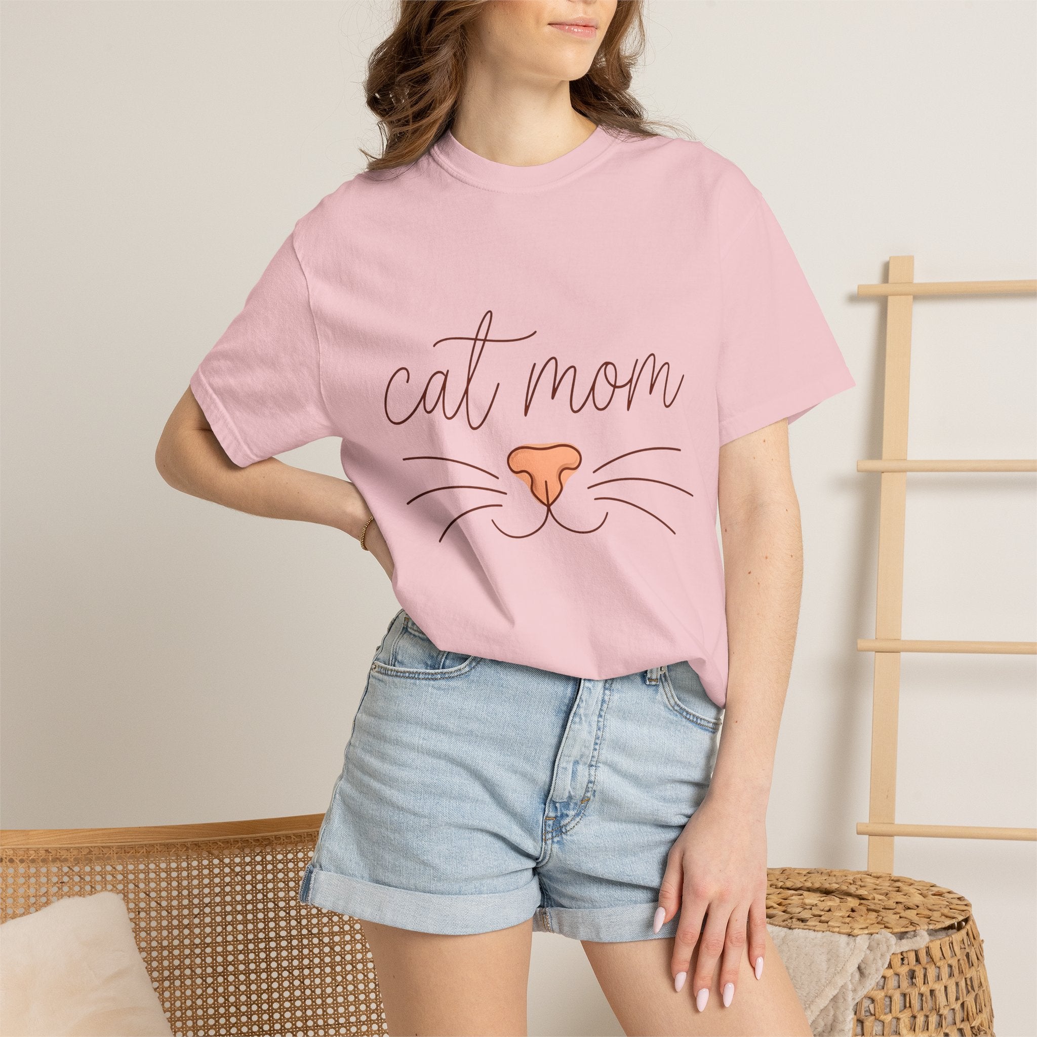 Feline Face Shirt Cat Mom Wildlife Gift Women Clean Tee Cat T-Shirt Kitty Fan Minimalist Tshirt Wildlife Graphic Line Art Facial Hairs