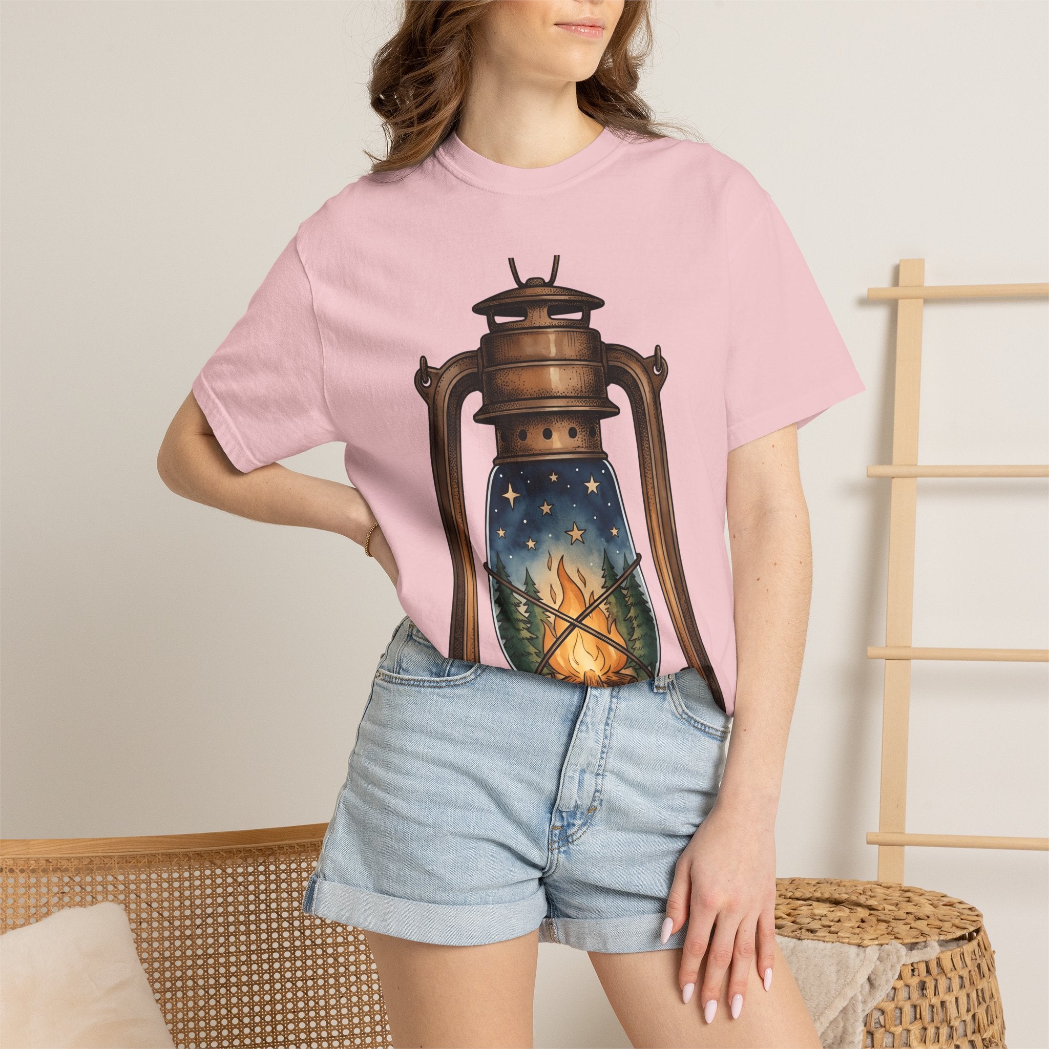 Antique Lantern Shirt Camping Nature Gift Women Cartoon Tee Lamp T-Shirt Camper Fan Lantern Tshirt Wilderness Graphic Pastel Campfire Tshirt