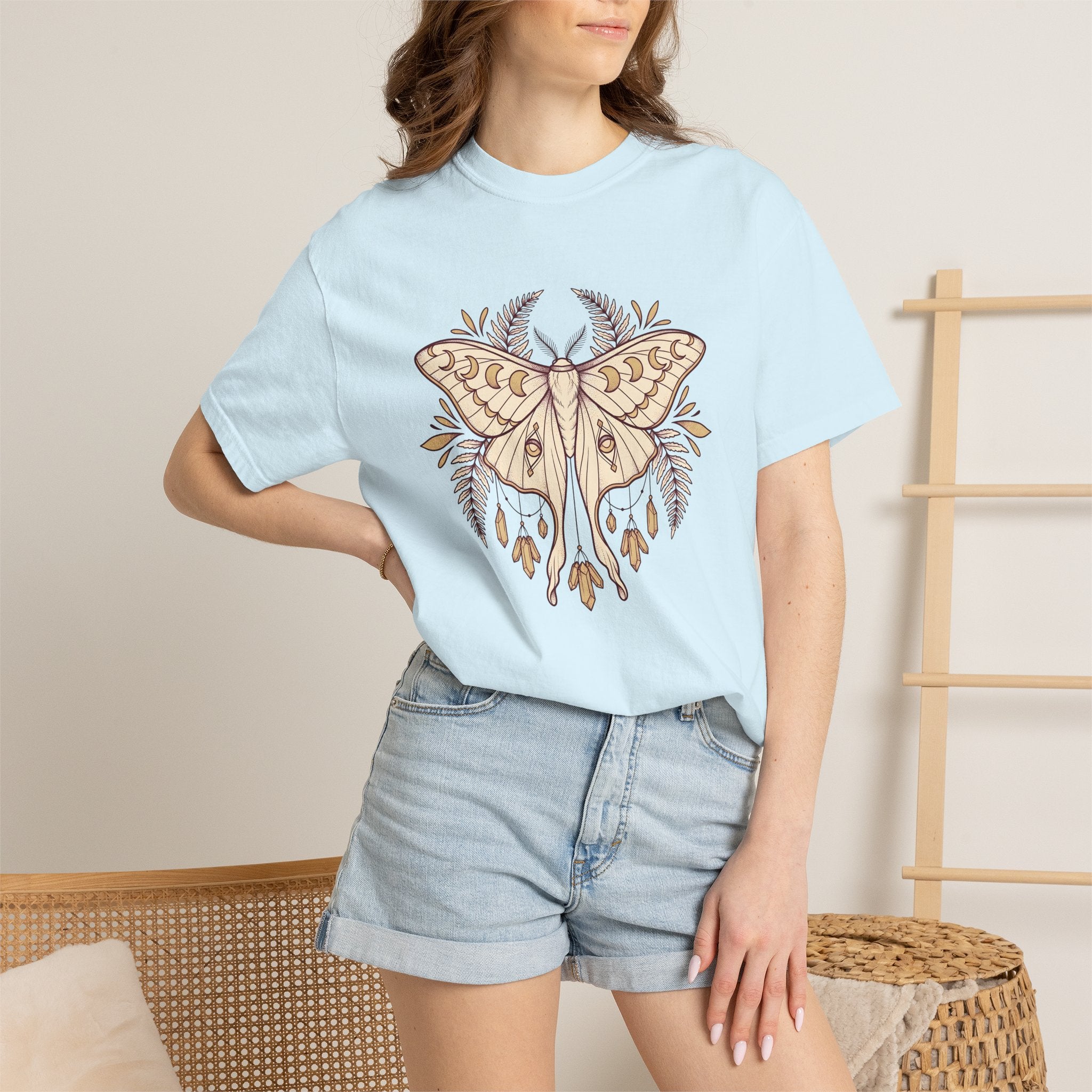 Luna Moth Shirt Boho Chic Wilderness Gift Women Sketch Tee Actias Luna T-Shirt Hippie Fan Hand Drawn Tshirt Nature Graphic Rustic Quartz