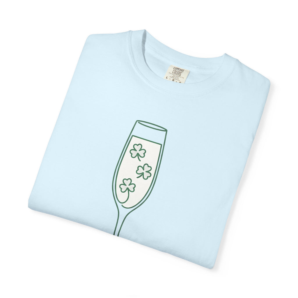 Champagne Flute Shirt St Patrick's Day Celebration Gift Women Simple Tee Champagne Glass T-Shirt Irish Fan Minimalist Tshirt Party Graphic