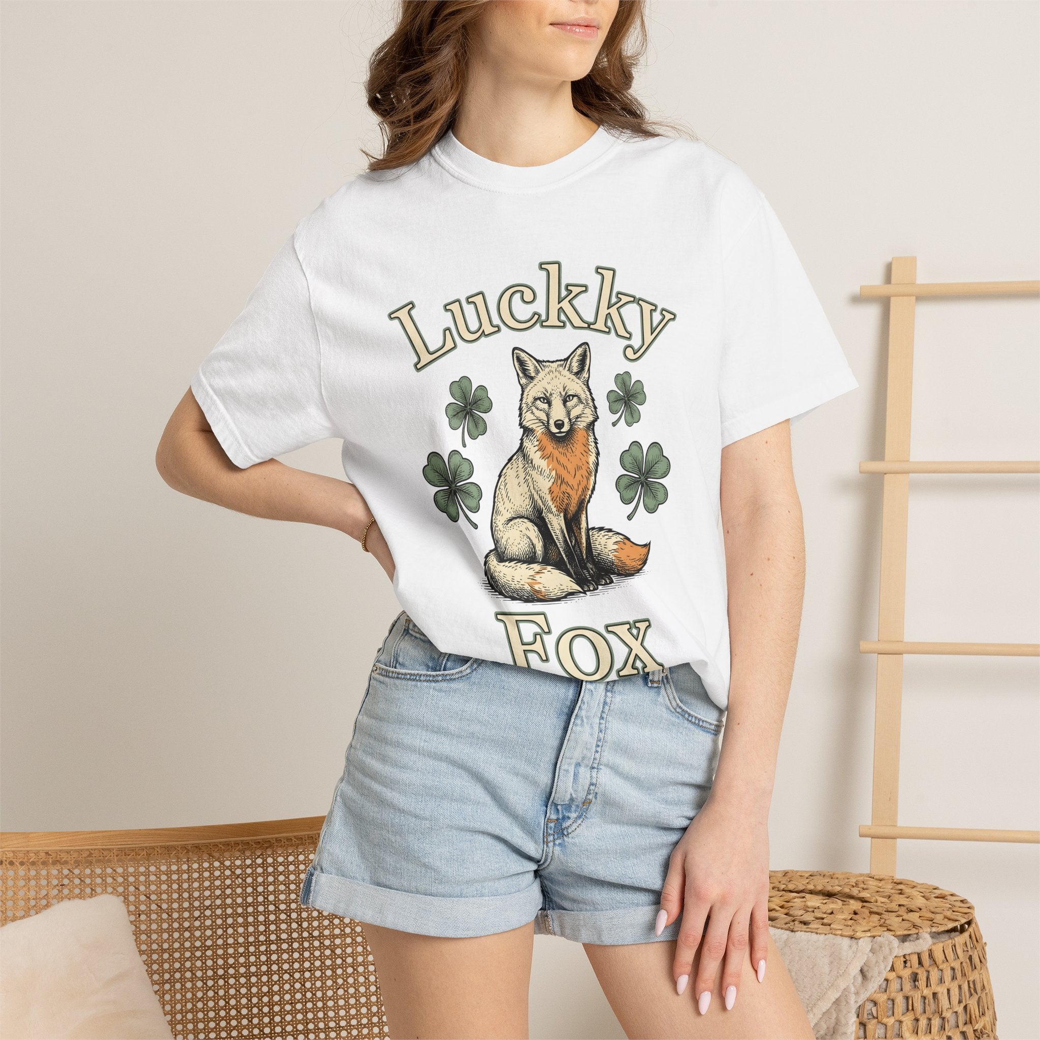 Fox Design Shirt St. Patrick's Day Fauna Gift Women Old School Tee Fox T-Shirt Irish Fan Vixen Graphic Retro Tshirt Line Art Lucky Clover