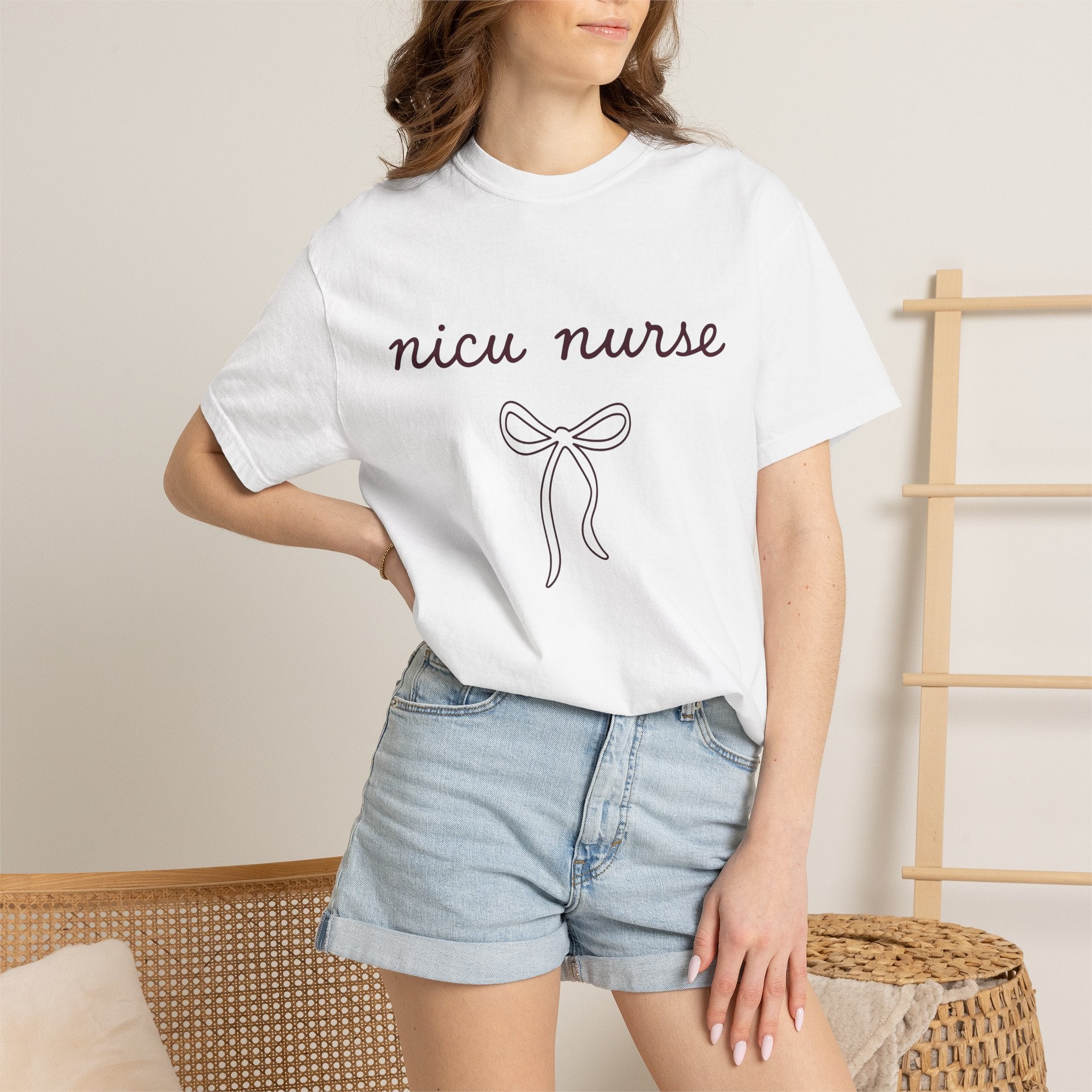 Bow Illustration Shirt Nurse Medicine Gift Women Basic Tee Bow T-Shirt Healthcare Enthusiast Simple Tshirt Medical Graphic Sleek Band Tshirt