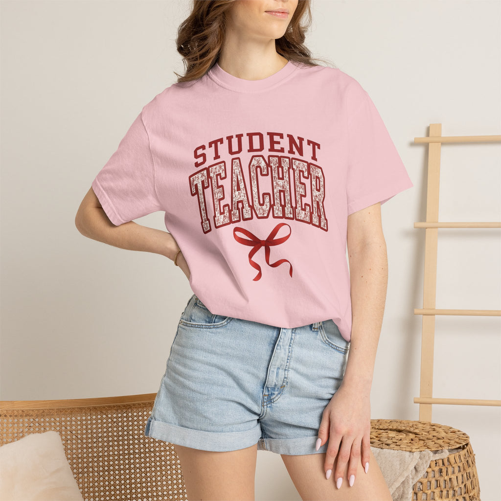 Bold Varsity Text Shirt Teacher School Gift Women Glitter Tee Lettering T-Shirt Educator Enthusiast Sparkle Tshirt Classroom Graphic Retro