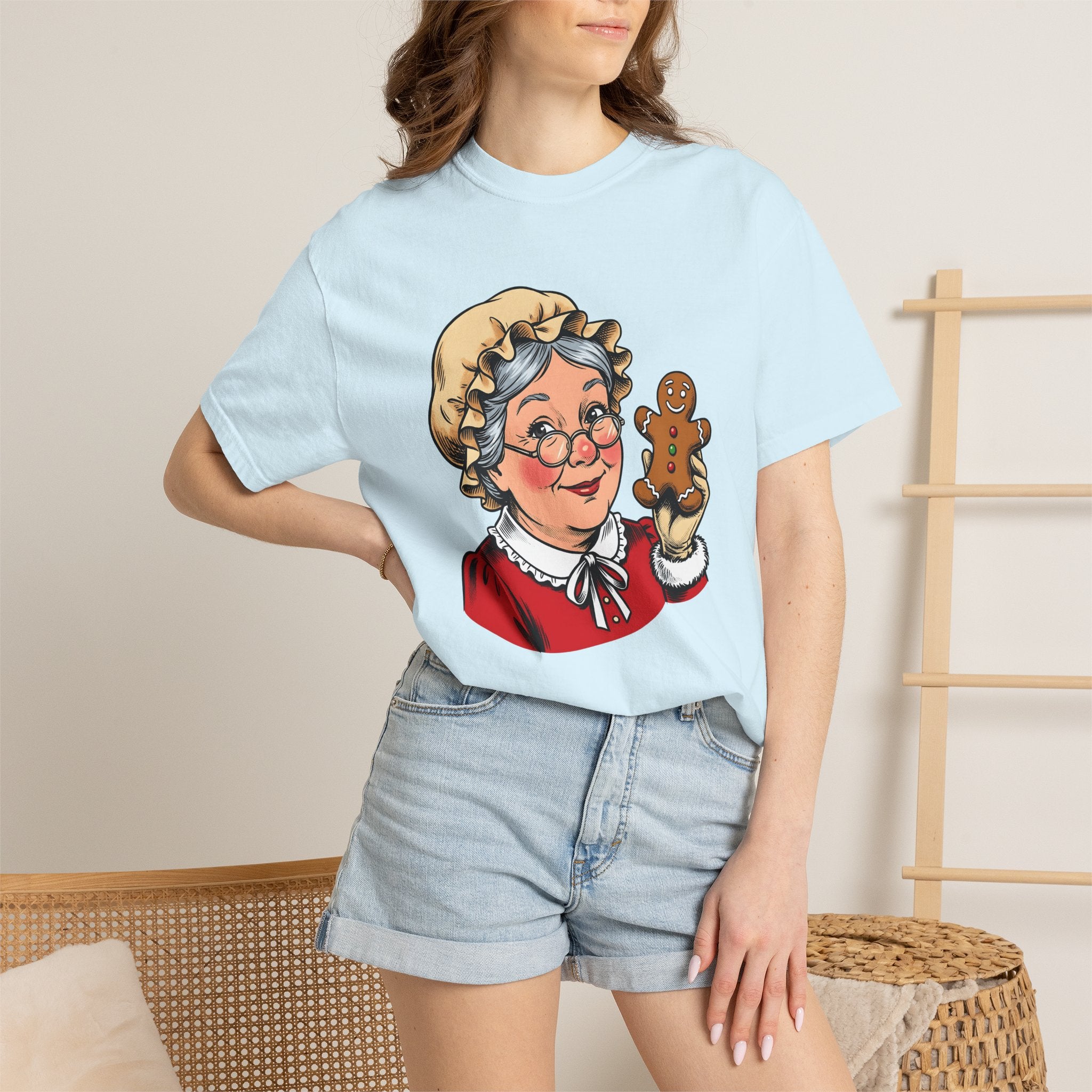 Mrs Claus Shirt Christmas Desserts Gift Women Retro Tee Santa Wife T-Shirt Xmas Fan Holiday Tshirt Treat Illustration Sketch Gingerbread