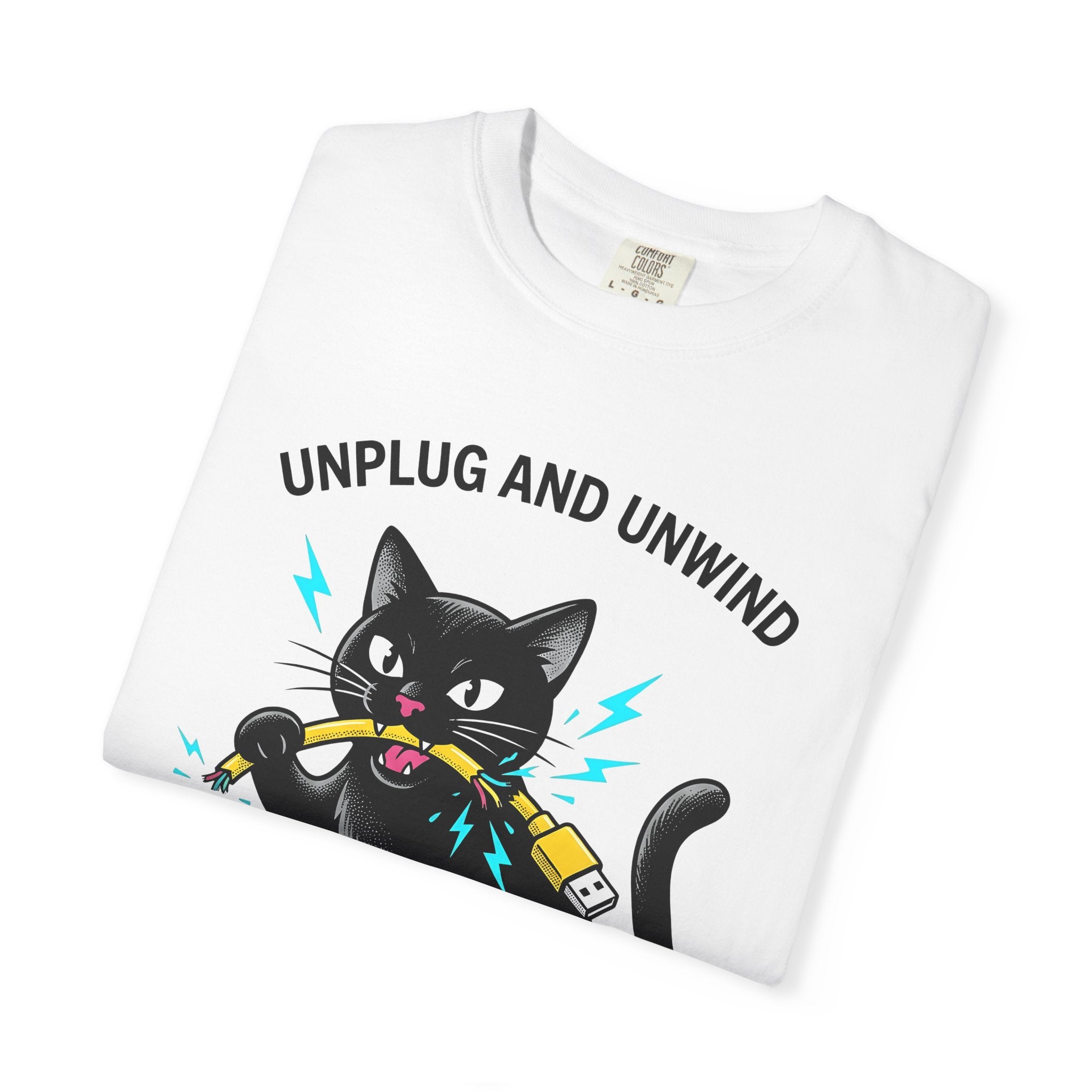 Black Cat Shirt Cat Humor Gift Women Cartoon Tee Kitty T-Shirt Feline Fan Comic Tshirt Funny Graphic Retro Usb Cable Tshirt