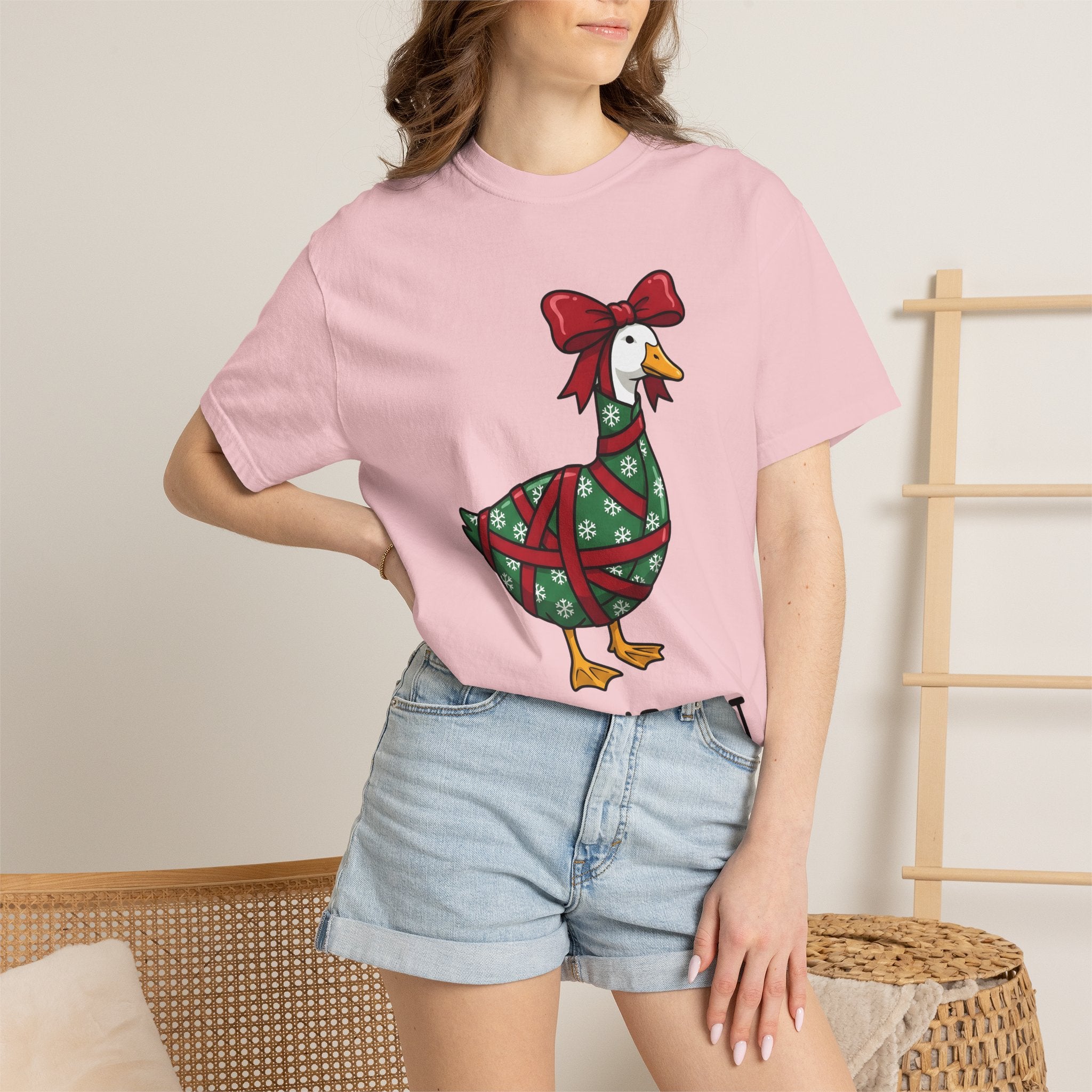 Goose Present Wrap Shirt Christmas Critter Gift Women Animated Tee Gift Wrap T-Shirt Xmas Fan Cartoon Tshirt Creature Graphic Hand Drawn