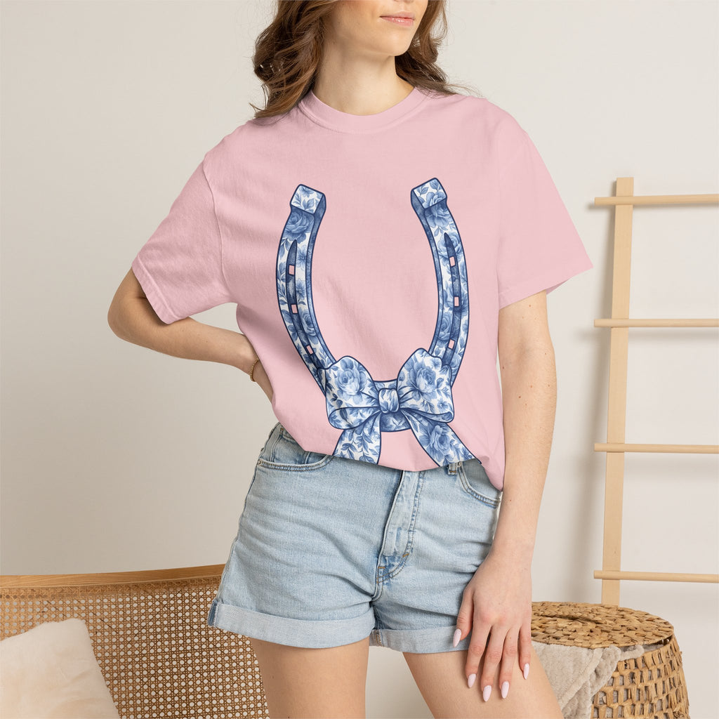 Horseshoe Ribbon Shirt Cowgirl Cowboy Gift Women Botanical Tee Horseshoe Ribbon T-Shirt Rodeo Fan Vintage Tshirt Cowboy Graphic Classic