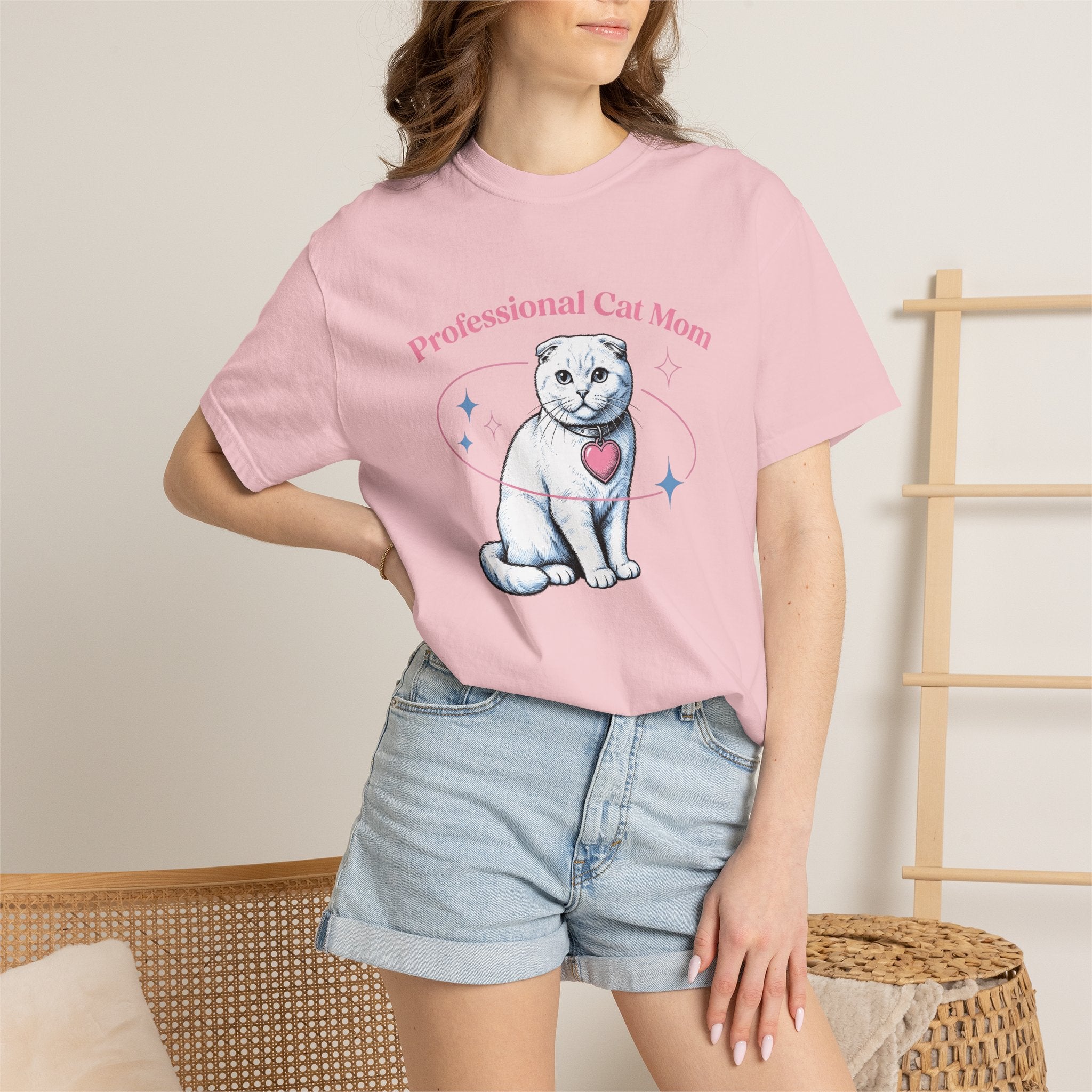 Scottish Fold Cat Shirt Cat Pet Gift Women Hand Drawn Tee Cat T-Shirt Cat Fan Feline Tshirt Pet Graphic Retro Heart Pendant Tshirt