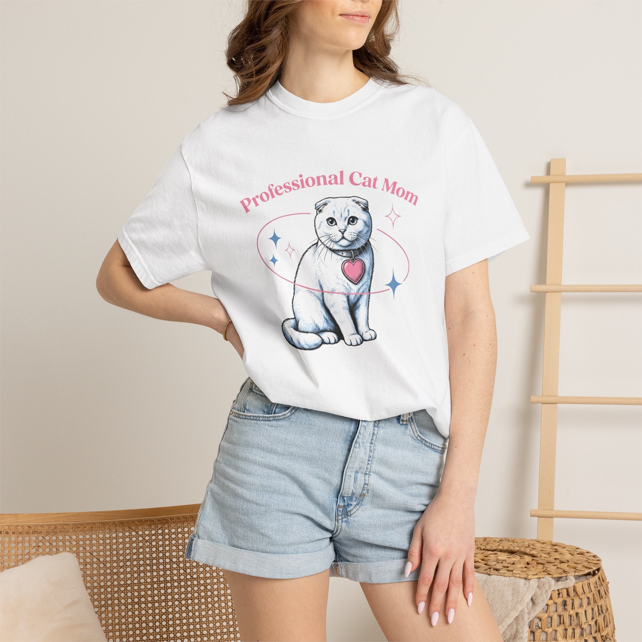 Scottish Fold Cat Shirt Cat Pet Gift Women Hand Drawn Tee Cat T-Shirt Cat Fan Feline Tshirt Pet Graphic Retro Heart Pendant Tshirt