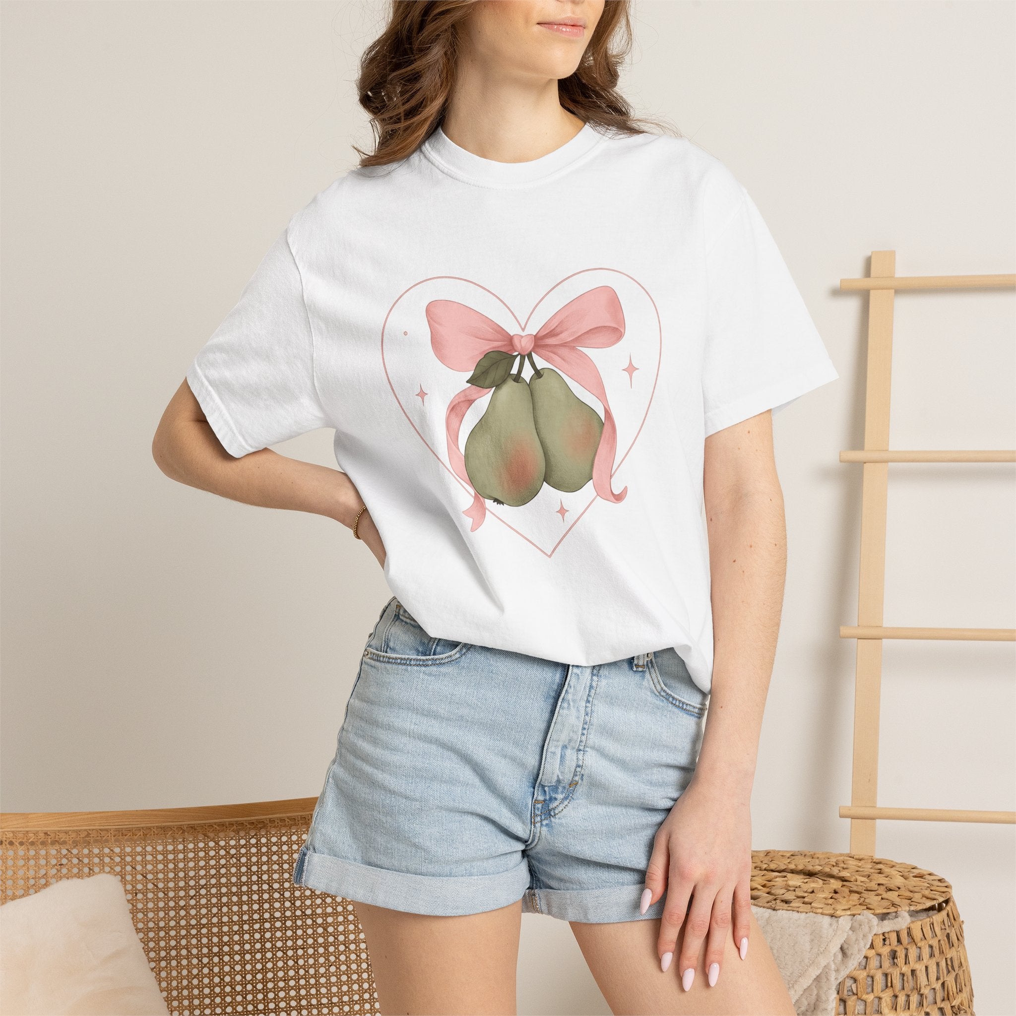 Pear Bow Shirt Cute Fruit Gift Women Kawaii Tee Bow T-Shirt Cuteness Fan Adorable Illustration Pastel Heart Tshirt