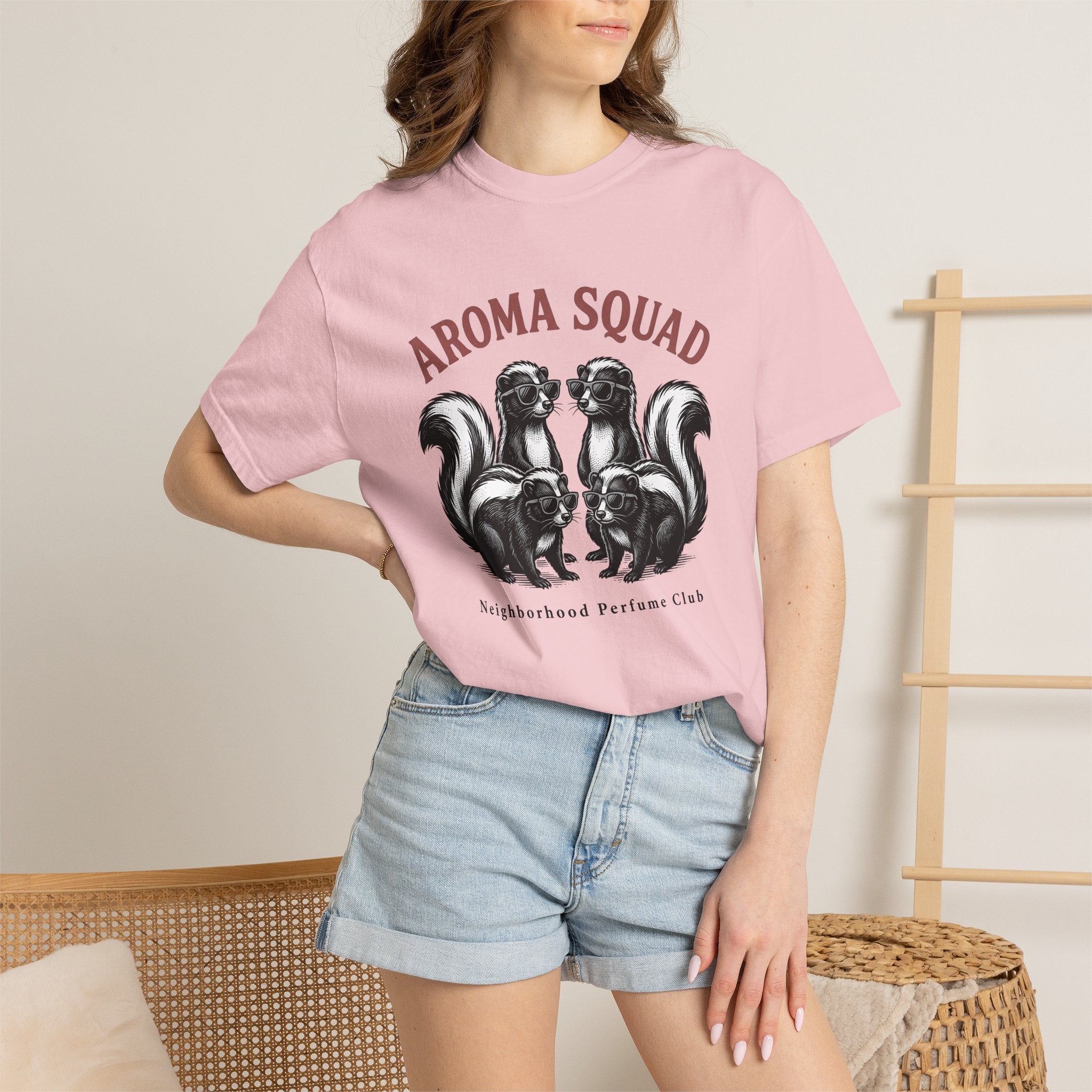 Skunk Squad Shirt Animals Satire Gift Women Antique Tee Skunk T-Shirt Creature Fan Vintage Tshirt Parody Graphic Line Art Glasses Tshirt