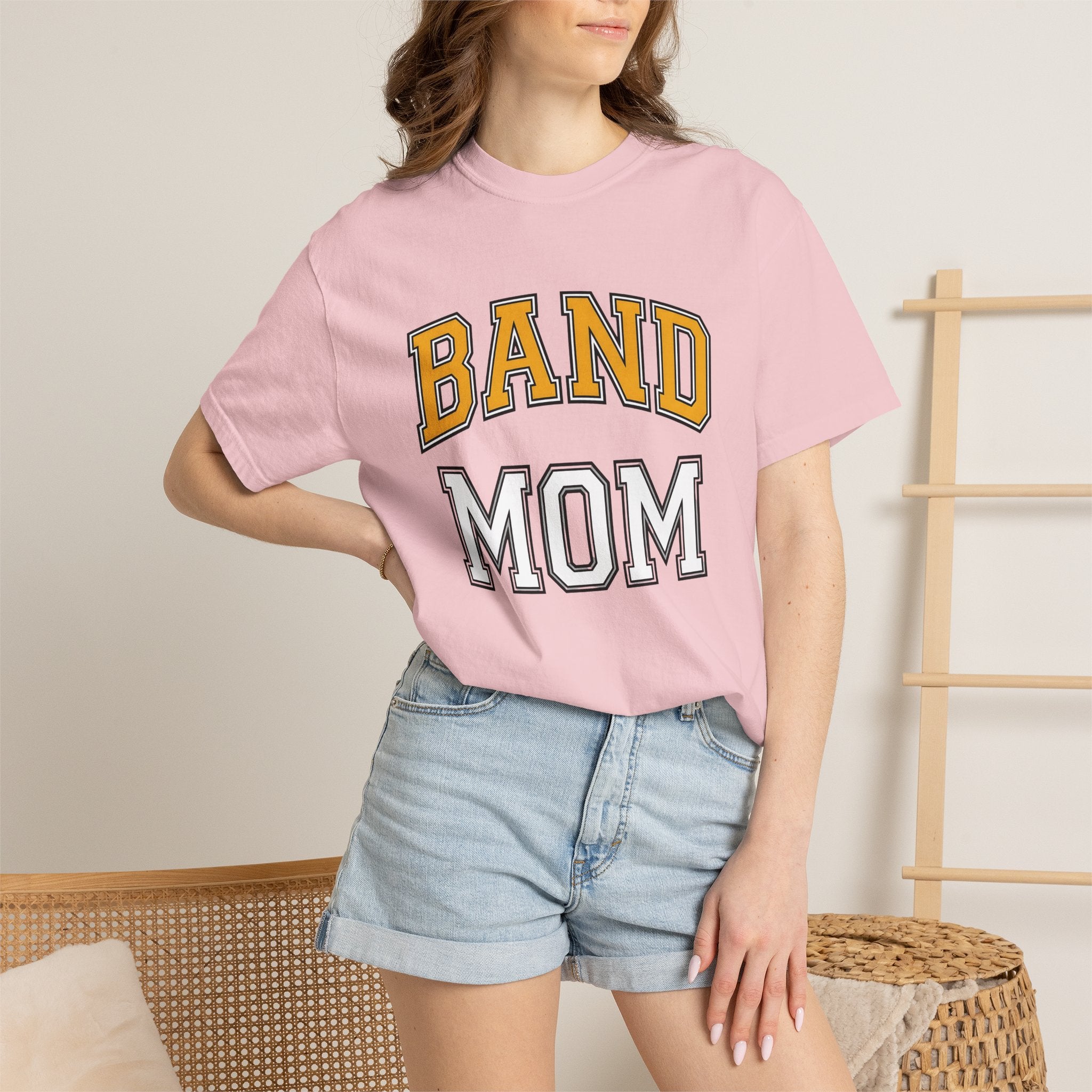 Varsity Lettering Design Shirt Band Mom Institution Gift Women Thick Tee Letterman T-Shirt Band Parent Enthusiast Bold Graphic Illustration