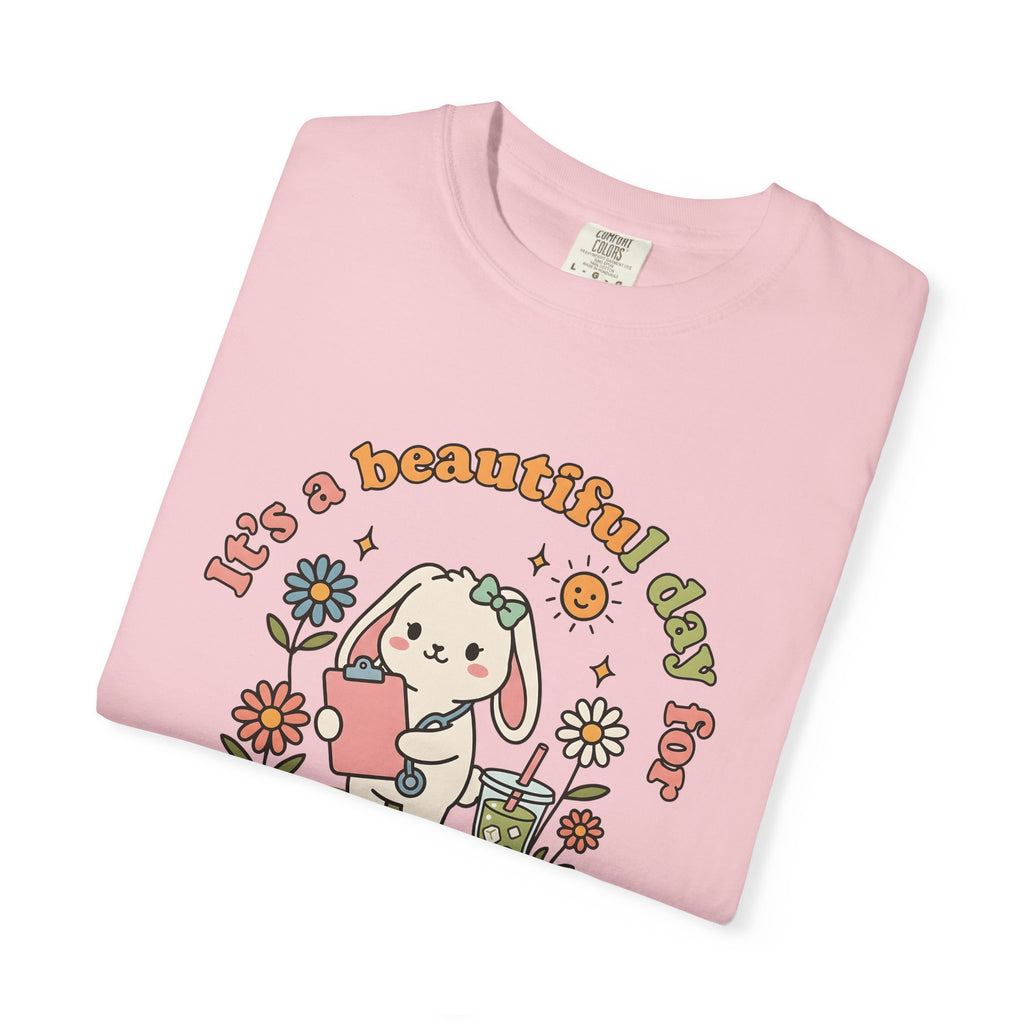 Rabbit Nurse Shirt Nurses Creatures Gift Women Cartoon Tee Bunny T-Shirt Nurse Enthusiast Comic Tshirt Animal Graphic Old School Flowers