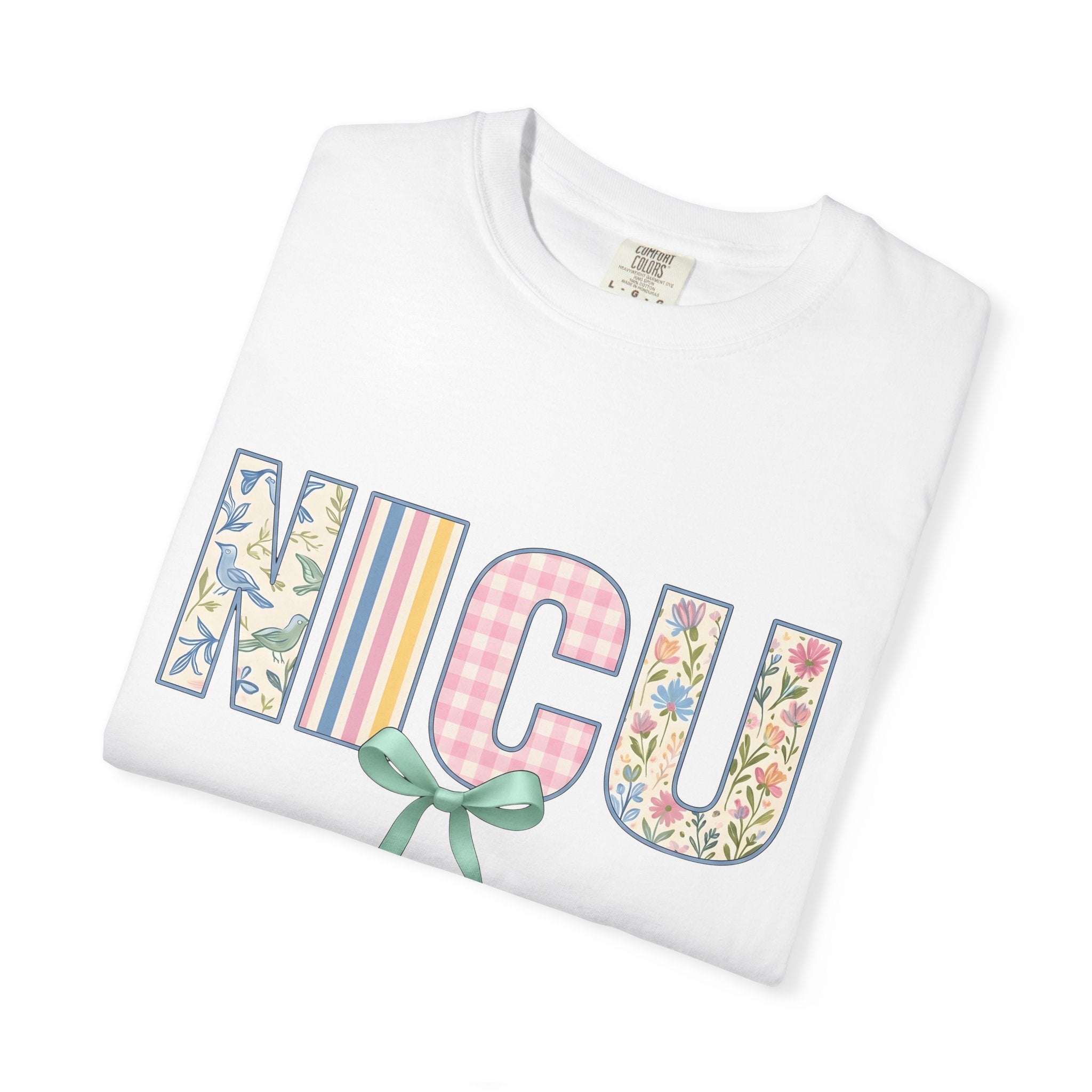 Floral Initial Letters Shirt Nurses Clinic Gift Women Vintage Tee Monogram T-Shirt Nurse Enthusiast Retro Tshirt Medical Graphic Light Tones