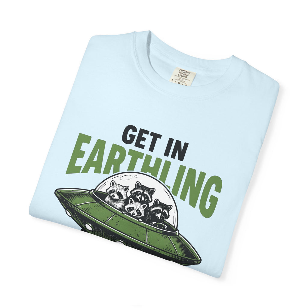 Raccoon Spaceship Shirt Funny Wildlife Gift Women Comic Tee Spacecraft T-Shirt Humor Fan Cartoon Tshirt Animal Graphic Vintage Flying Saucer