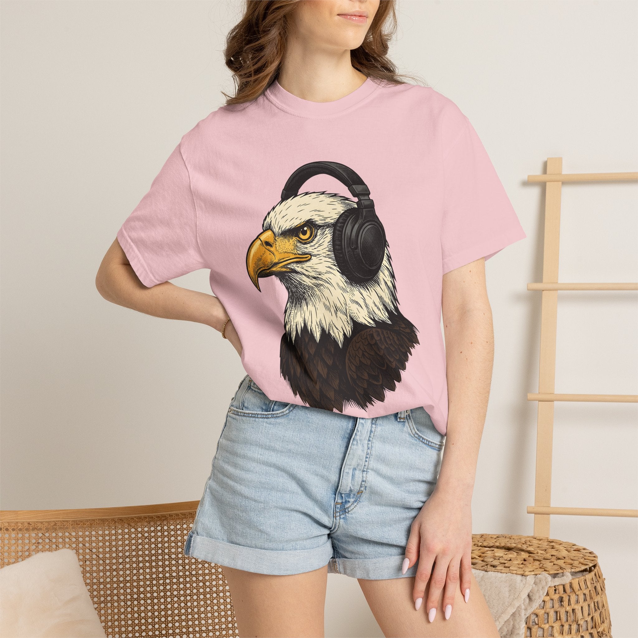 Eagle Headphones Shirt Animals Music Gift Women Hand Drawn Tee Headset T-Shirt Wildlife Fan Earphones Tshirt Melodic Graphic Vintage Music
