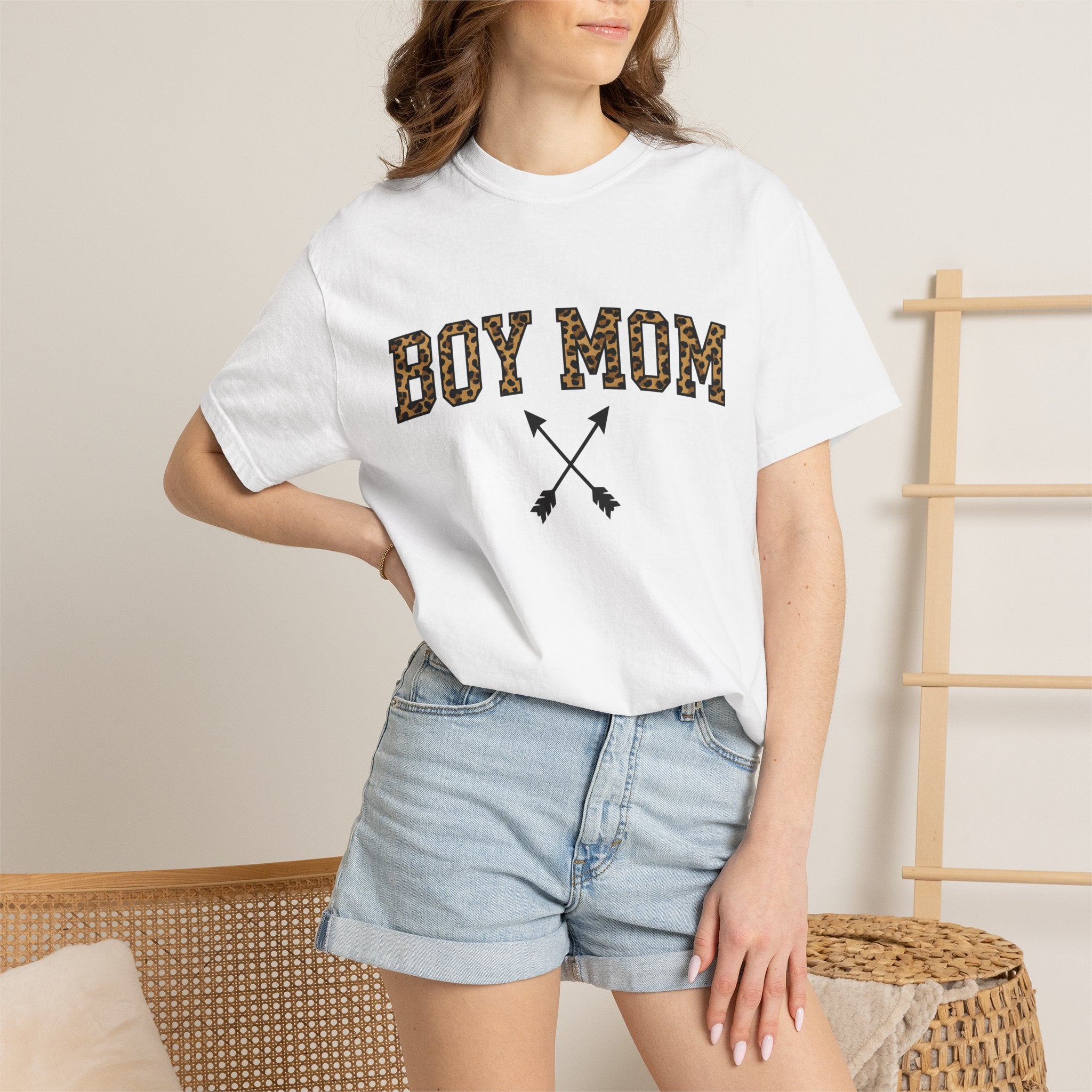 Spotted Text Design Shirt Moms Nature Print Gift Women Thick Tee Typography T-Shirt Motherhood Fan Bold Tshirt Wilderness Graphic Bare Arrow
