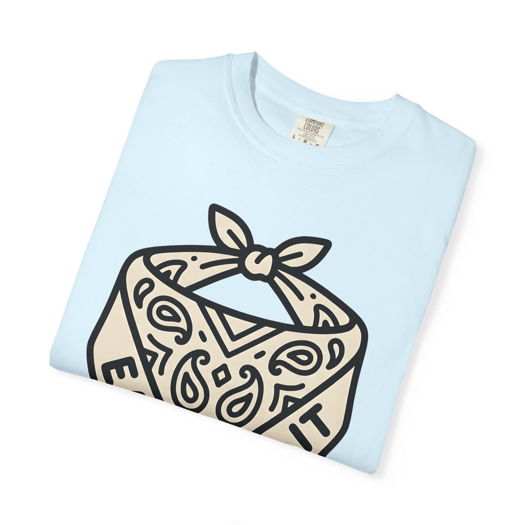 Bandana Graphic Shirt Cowgirl Rodeo Gift Women Western Tee Bandana T-Shirt Cowgirl Fan Western Art Tshirt Rodeo Graphic Minimalist Paisley