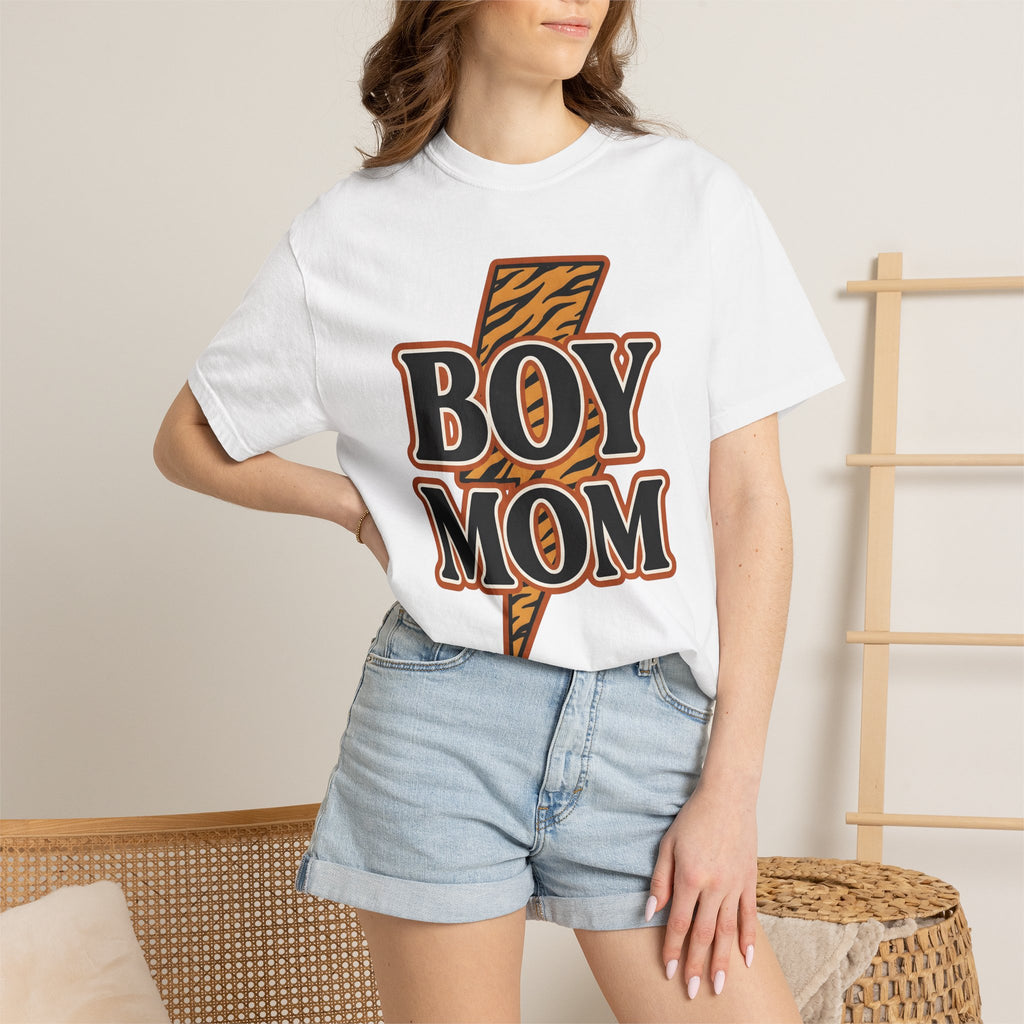 Lightning Bolt Shirt Boy Mom Souvenir Gift Women Illustrative Tee Thunderbolt T-Shirt Mom Fan Cartoon Tshirt Memorabilia Graphic Pop Art