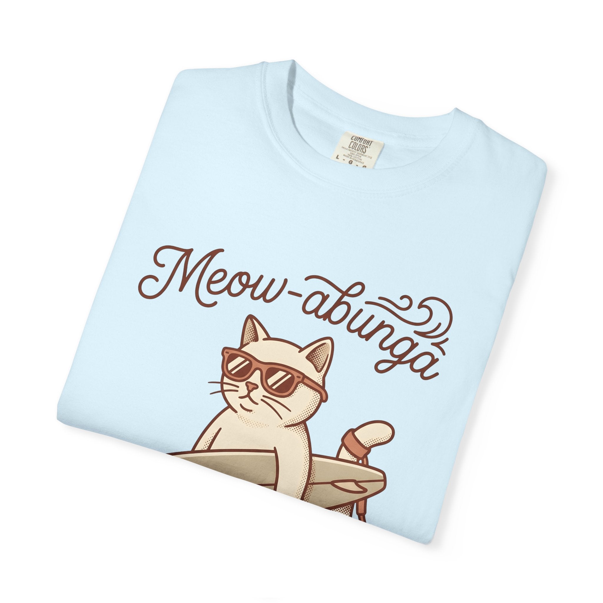Kitty Surfer Shirt Cat Shore Gift Women Line Art Tee Cat T-Shirt Feline Fan Minimalist Tshirt Beach Graphic Classic Cool Glasses Tshirt