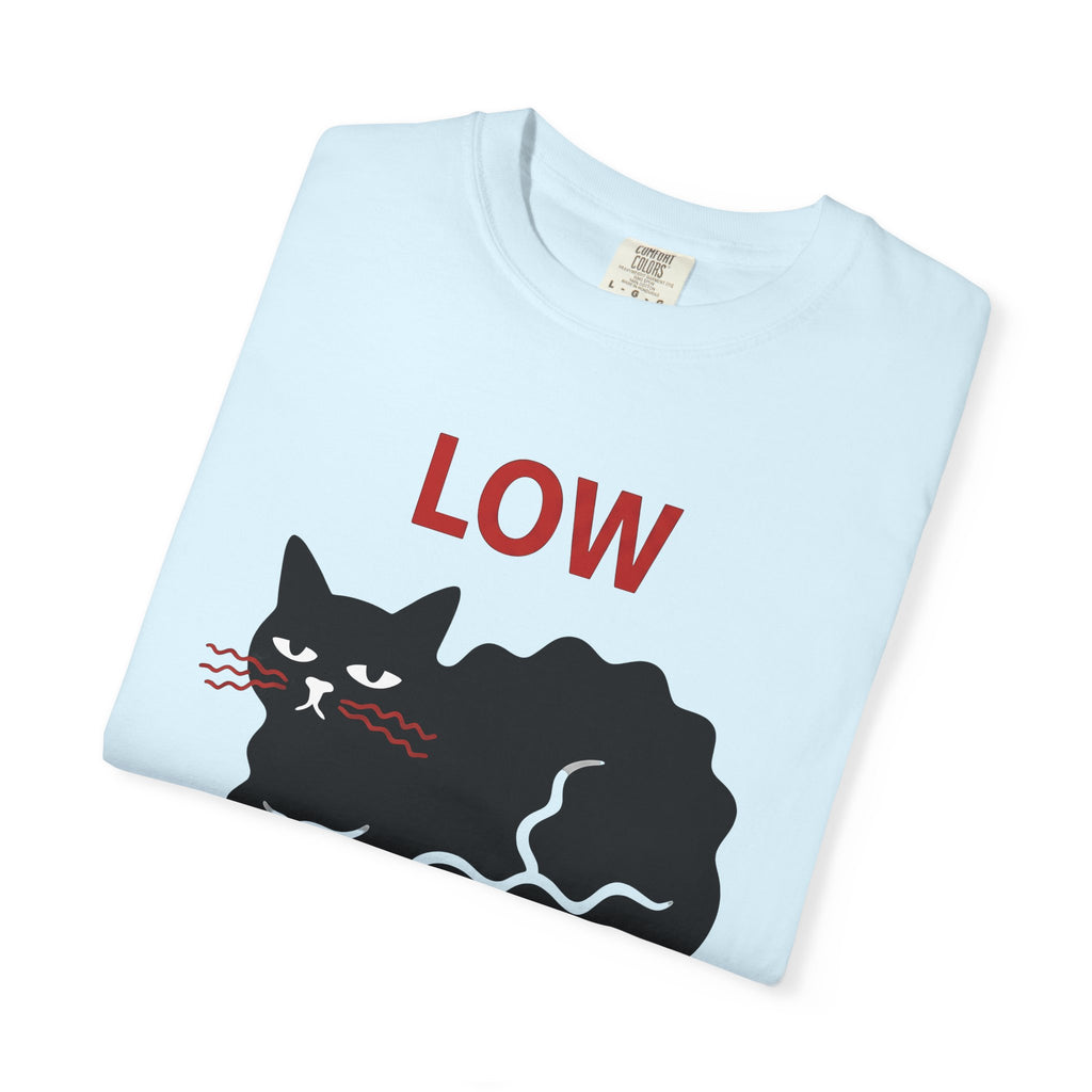 Black Cat Shirt Cat Humor Gift Women Bold Graphic Tee Kitty T-Shirt Feline Fan Graphic Design Illustration Minimalist Wavy Lines Tshirt
