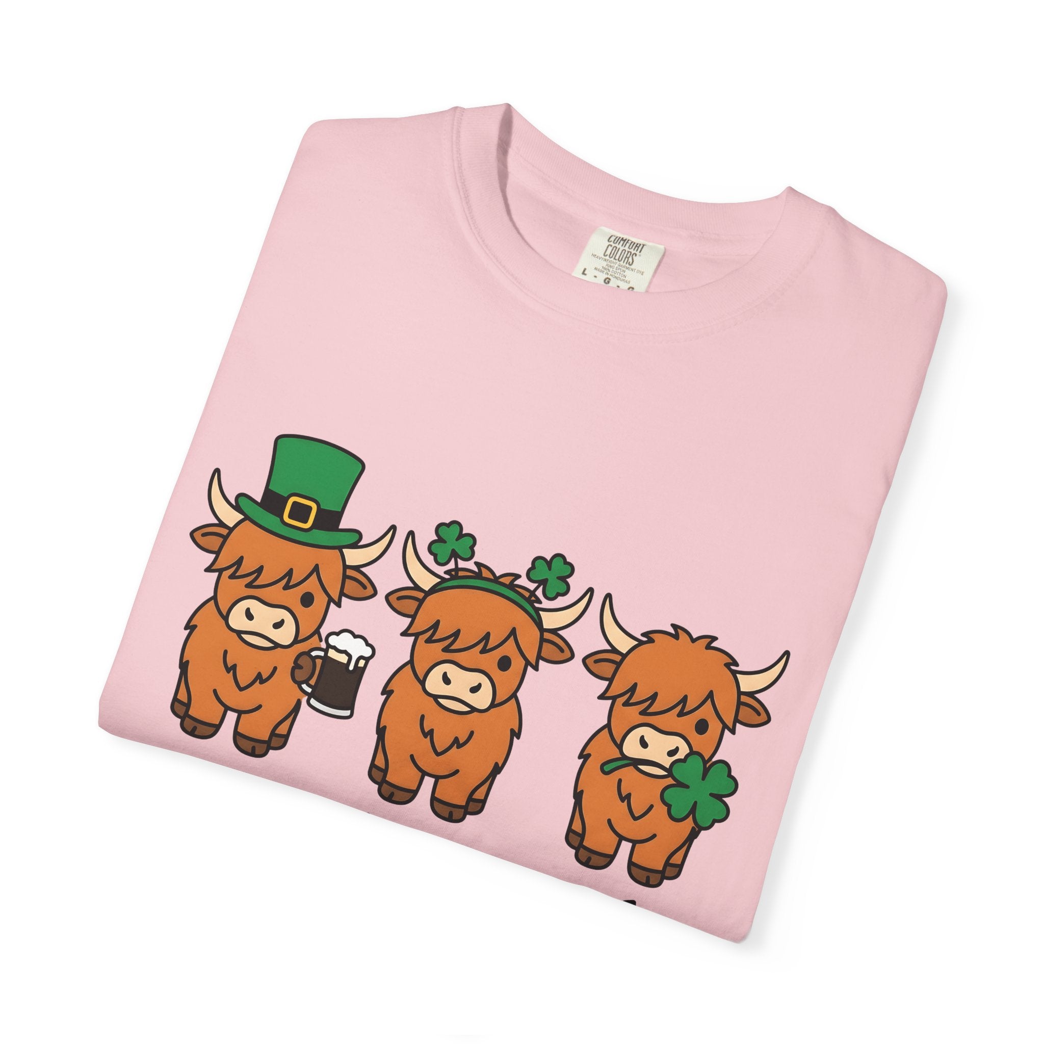 Highland Cow Shirt St Patrick's Day Animal Gift Women Cute Tee Cow T-Shirt St Patricks Fan Cute Tshirt Creature Graphic Cartoon Shamrock