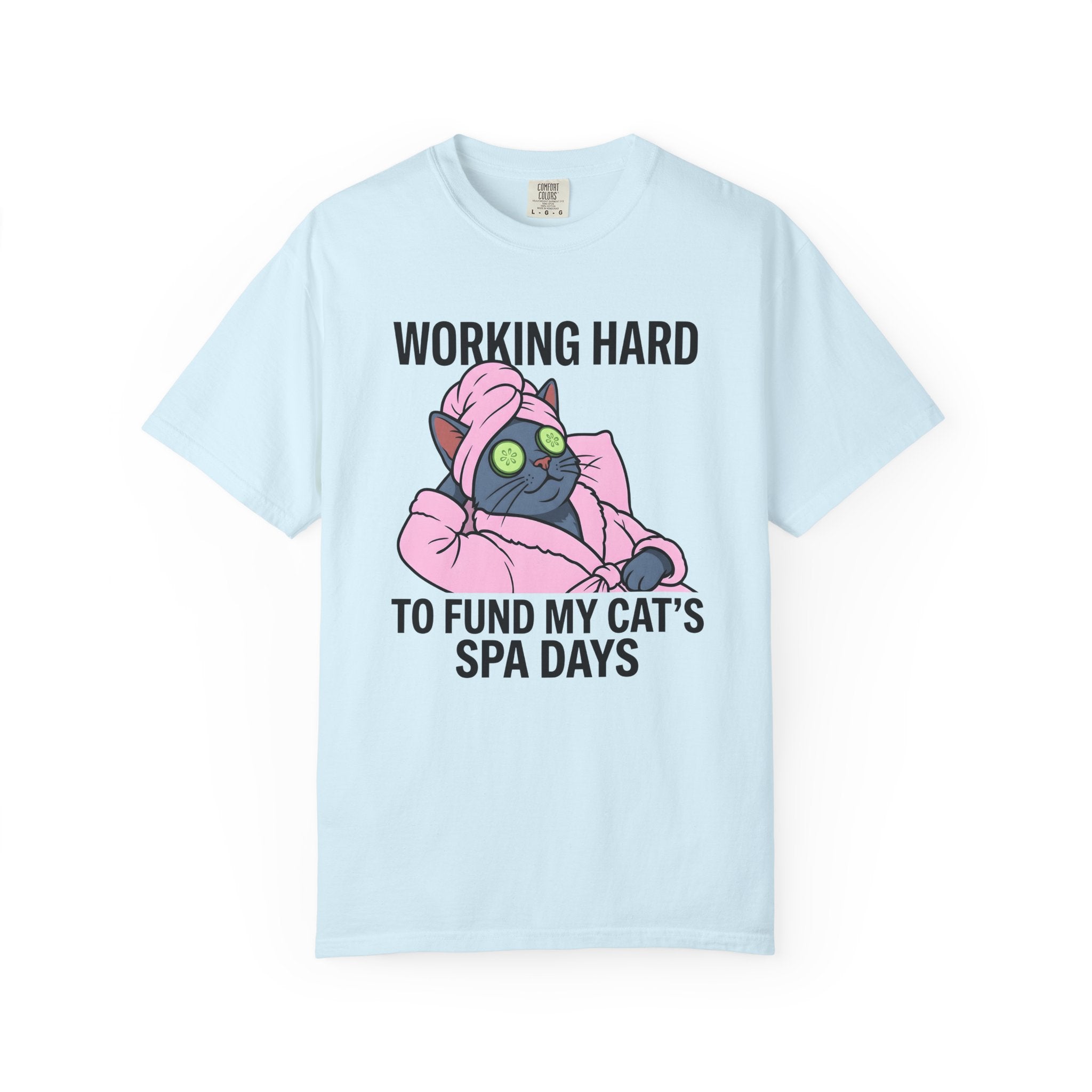 Chilled Cat Shirt Cat Comedy Gift Women Drawing Tee Kitten T-Shirt Cat Fan Cartoon Tshirt Humor Graphic Lighthearted Cucumber Pieces Tshirt